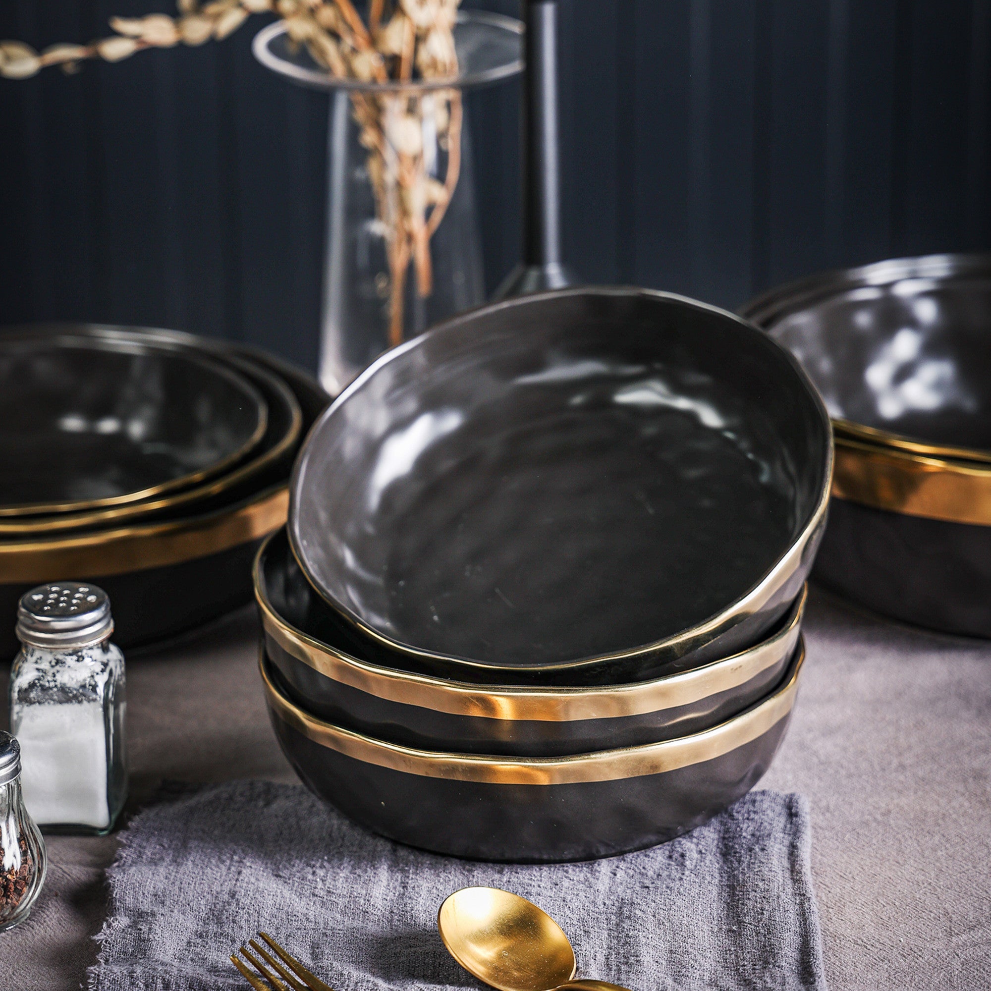 Florian Porcelain Pasta Bowl - Elegant Black Ceramic Dinnerware for Italian Cuisine | Perfect for Restaurants, Home Dining & Gifting
