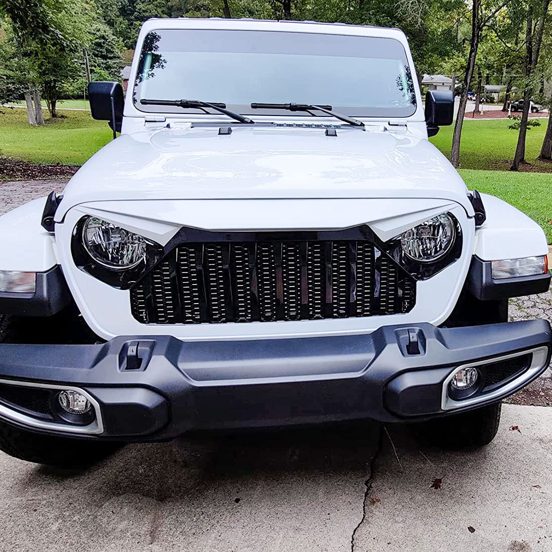 Black & White Front Vader Grille for 2018-2025 Jeep Wrangler JL & 2020-2025 Gladiator JT (Non-TrailCam Version) - Off-Road Upgrade & Custom Styling Accessory
