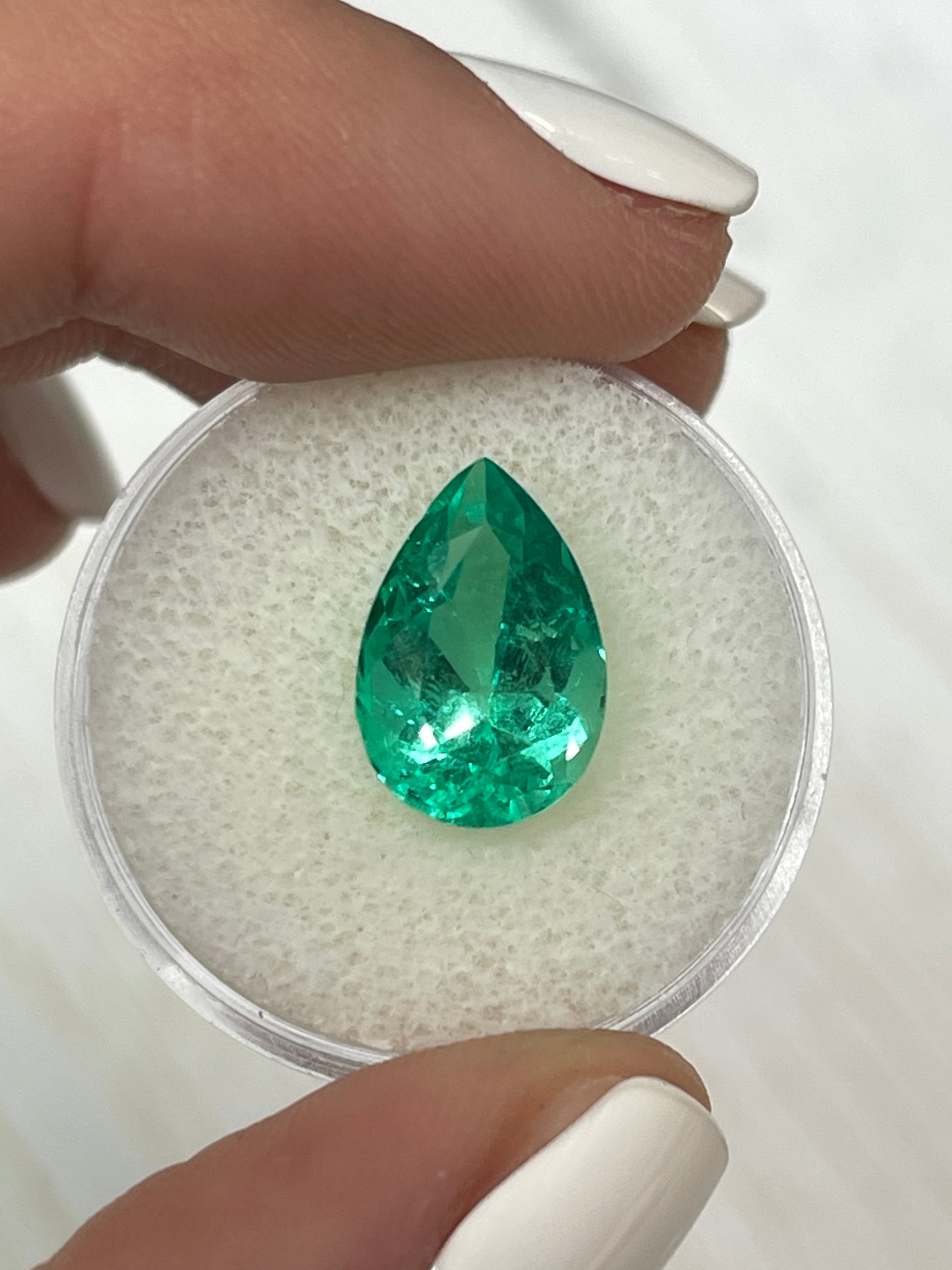 4.59 Carat Natural Colombian Emerald Pear Cut Loose Gemstone - 14x9mm for Jewelry Making, Engagement Rings & Luxury Gifts