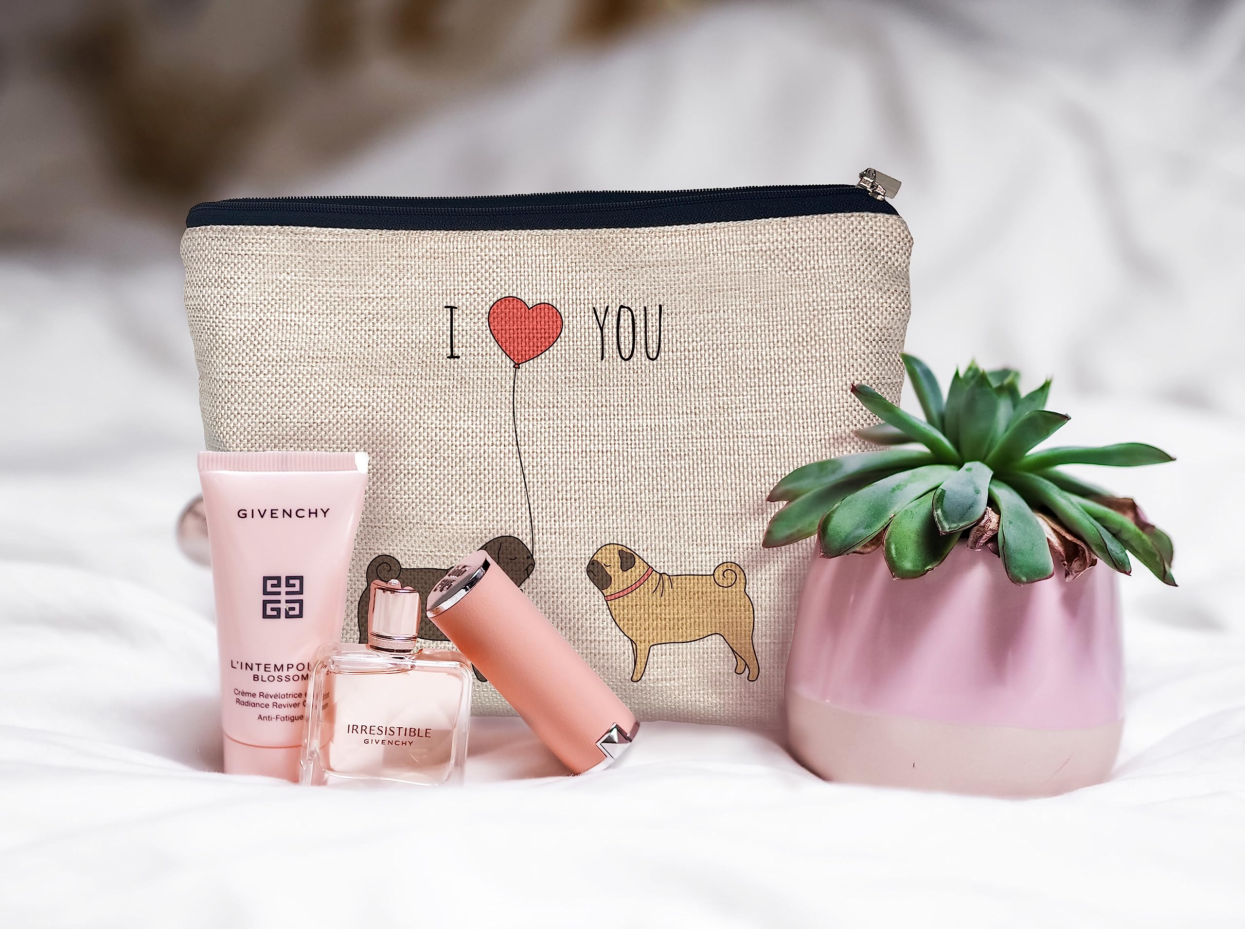 Cute Pug Dog Couple Makeup Bag for Women - Waterproof Travel Toiletry Organizer with Zipper - Perfect Gift for Dog Lovers (Home, Travel, Gym & Cosmetics Storage)