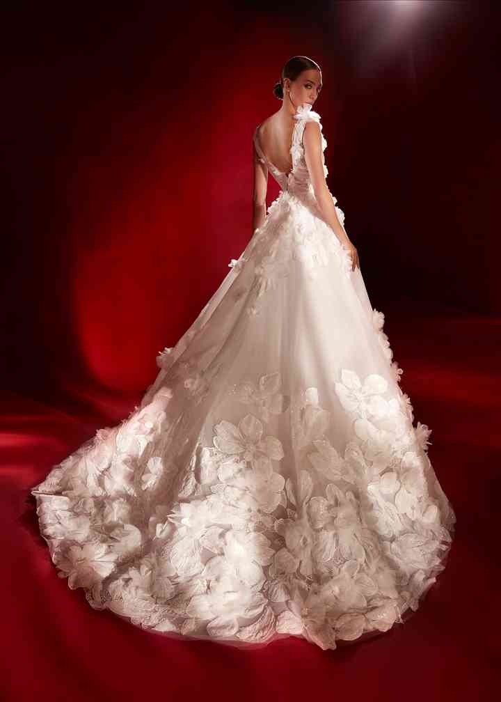 Atelier Pronovias Savoy Wedding Dress - Size 12 | Elegant Lace Bridal Gown for Church Ceremony & Reception