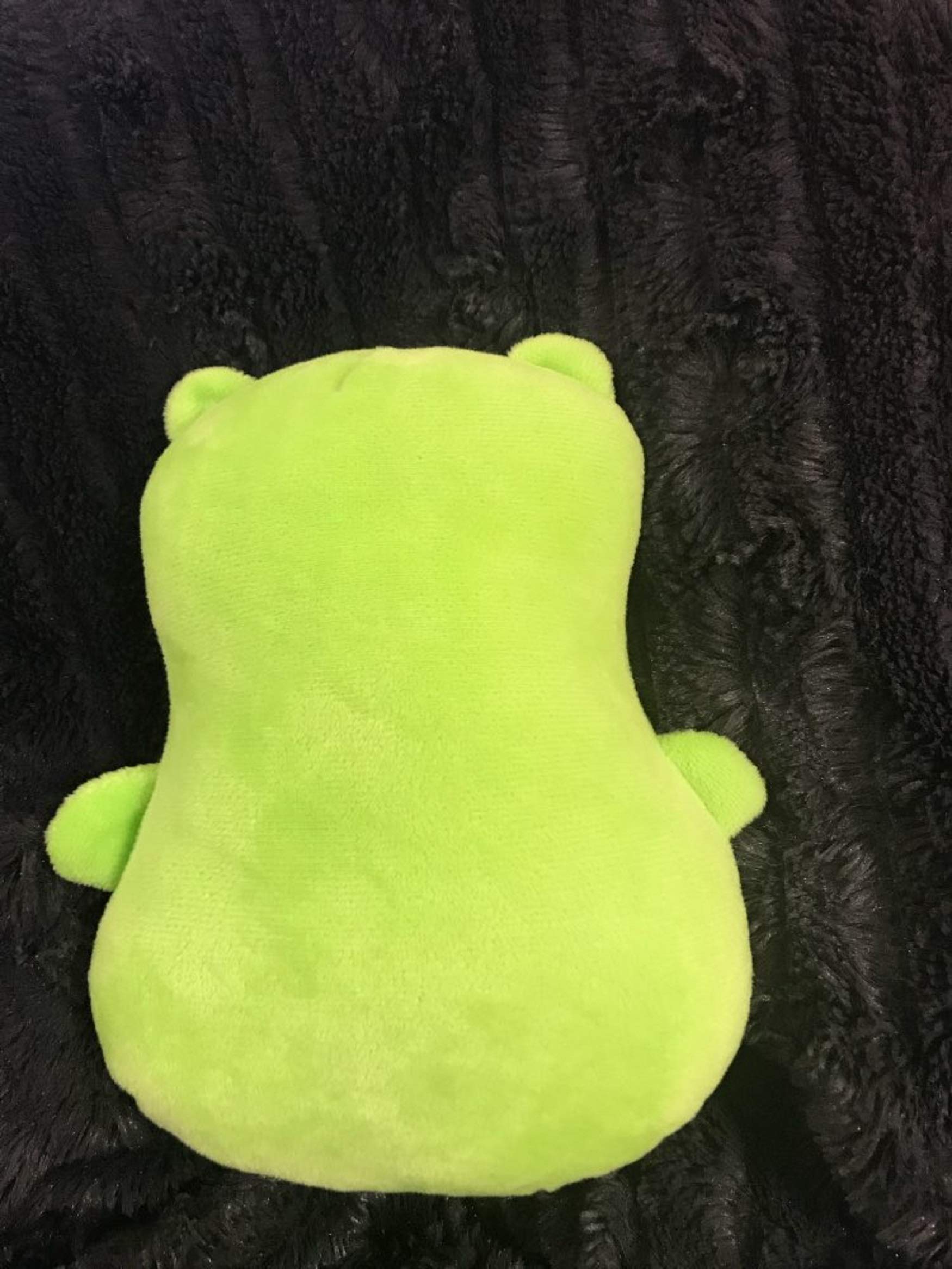 Adorable Mini Green Alien Plush Toy - Soft & Cute Extraterrestrial Stuffed Animal for Kids, Gift & Space-Themed Room Decor