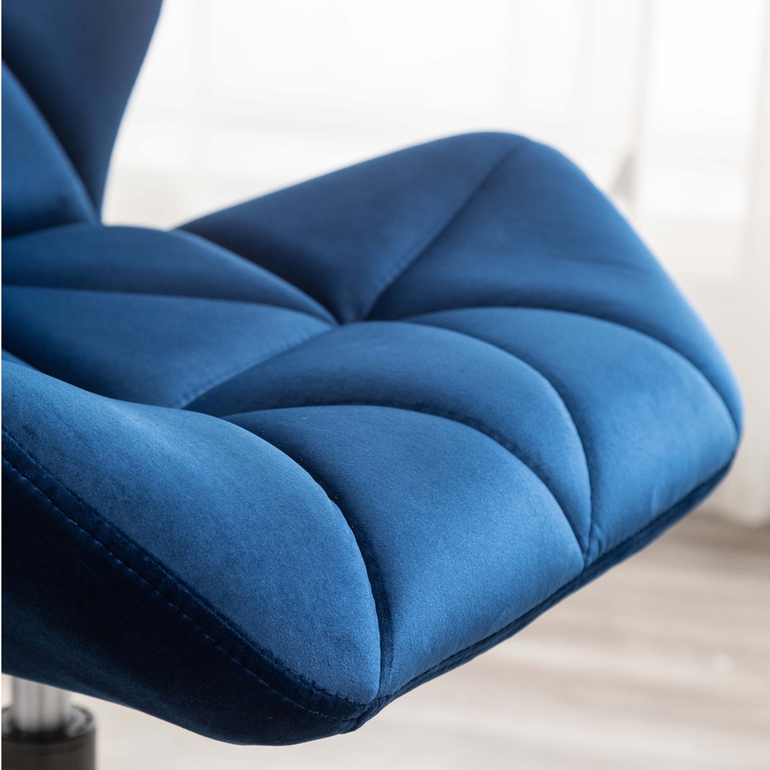 Roundhill Furniture Eldon Diamond Tufted Adjustable Swivel Office Chair - Ergonomic Executive Desk Chair with Lumbar Support for Home & Office Workspace