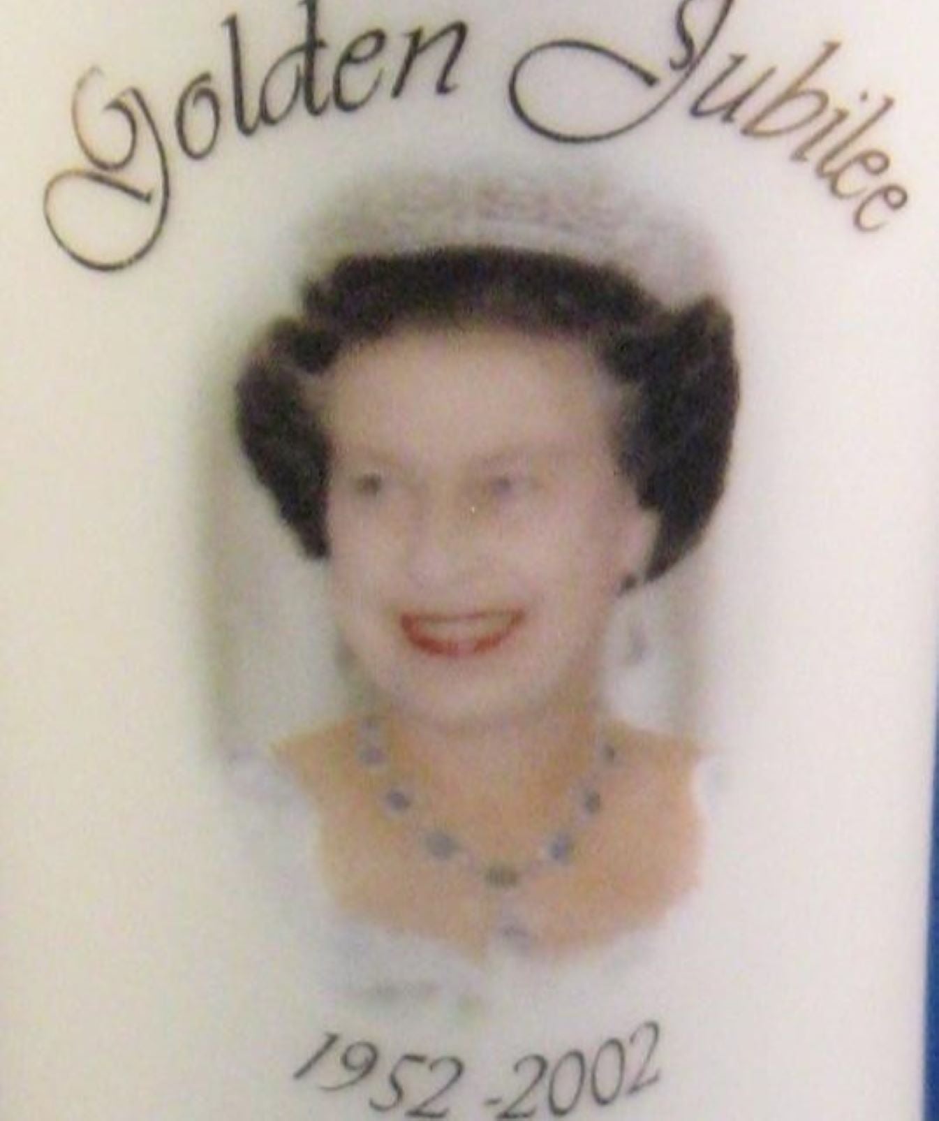 Queen Elizabeth II Golden Jubilee 2002 Commemorative Vase - 50th Anniversary Bone China with Photos - Perfect for Royal Collectors & Home Decor