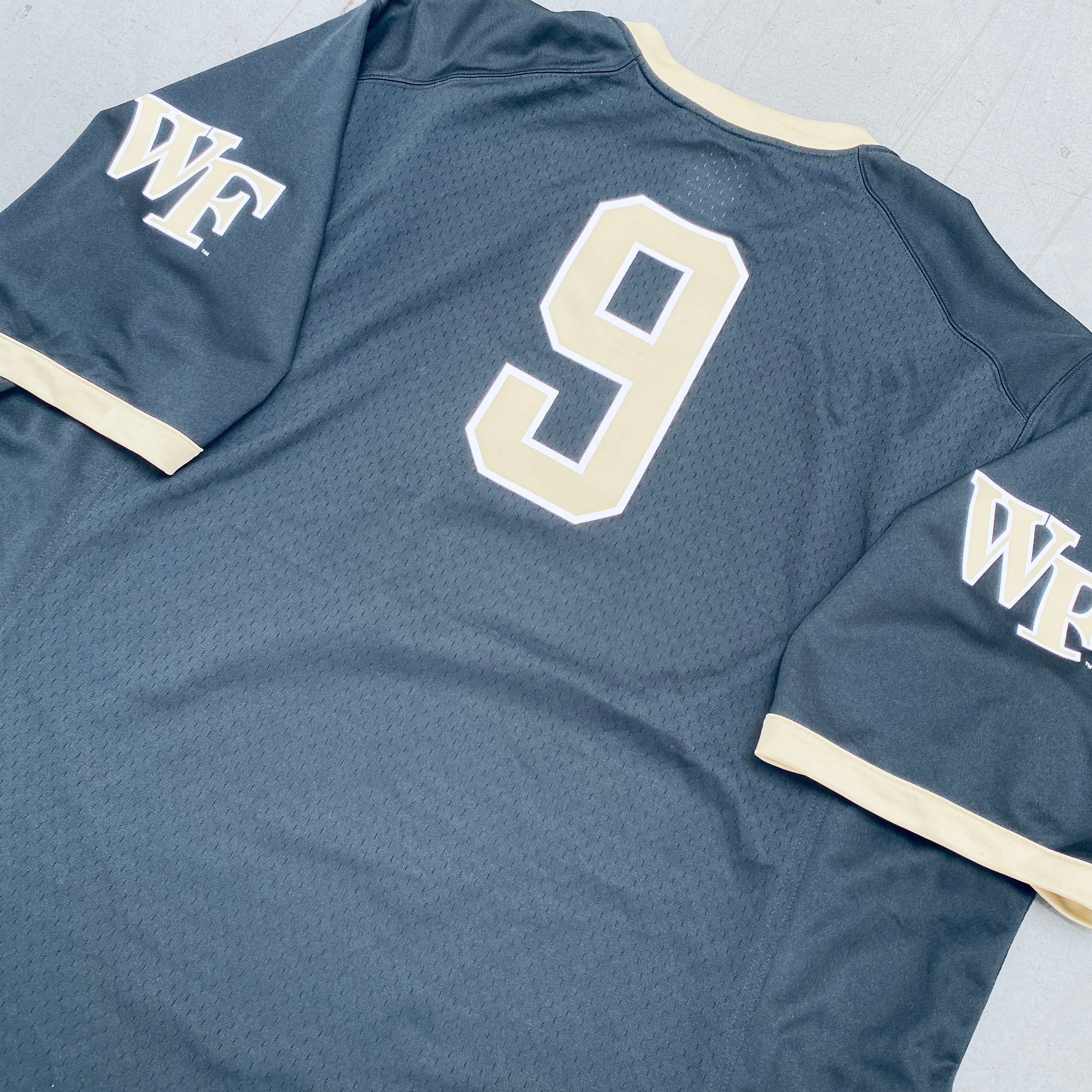 Wake Forest Demon Deacons #9 Nike College Football Jersey XXL - Official NCAA Fan Apparel for Game Day & Tailgating