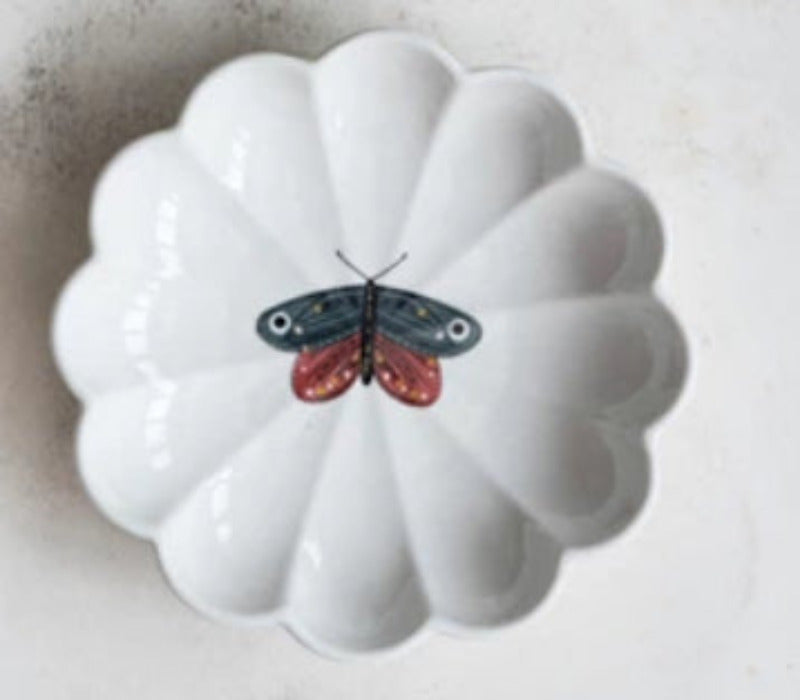 Elegant Fluted Insect Dish Collection - Decorative Serving Plates for Ants, Beetles & Bugs - Perfect for Entomology Displays, Science Classrooms & Unique Home Decor