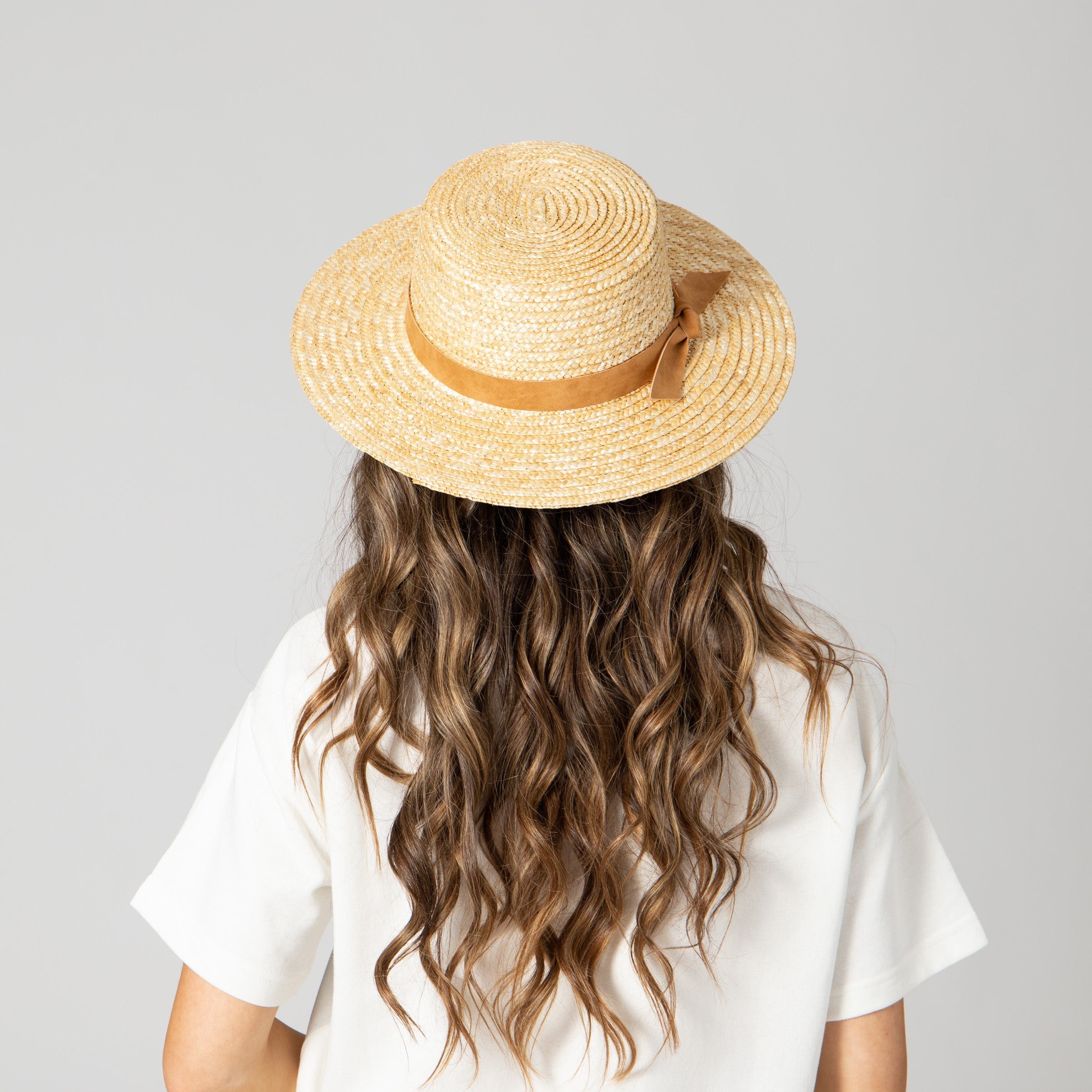 Stylish Women's Wheat Straw Boater Hat with Faux Leather Band - Perfect for Summer Beach Outings, Garden Parties & Outdoor Weddings
