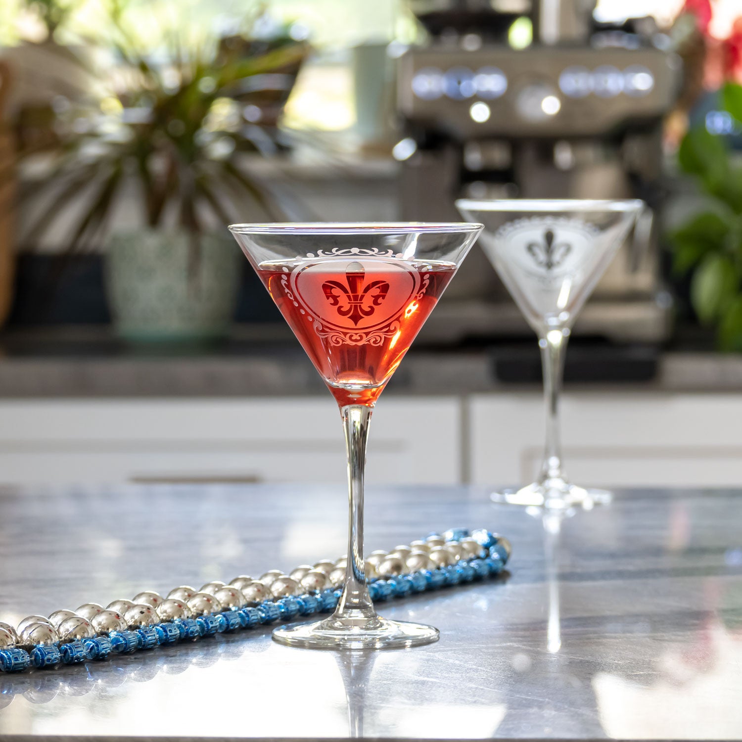 Royal Fleur de Lis 10oz Martini Glasses Set of 2 - Elegant Crystal Cocktail Glasses for Martinis, Margaritas & Wine - Perfect for Parties, Weddings & Home Bar Decor