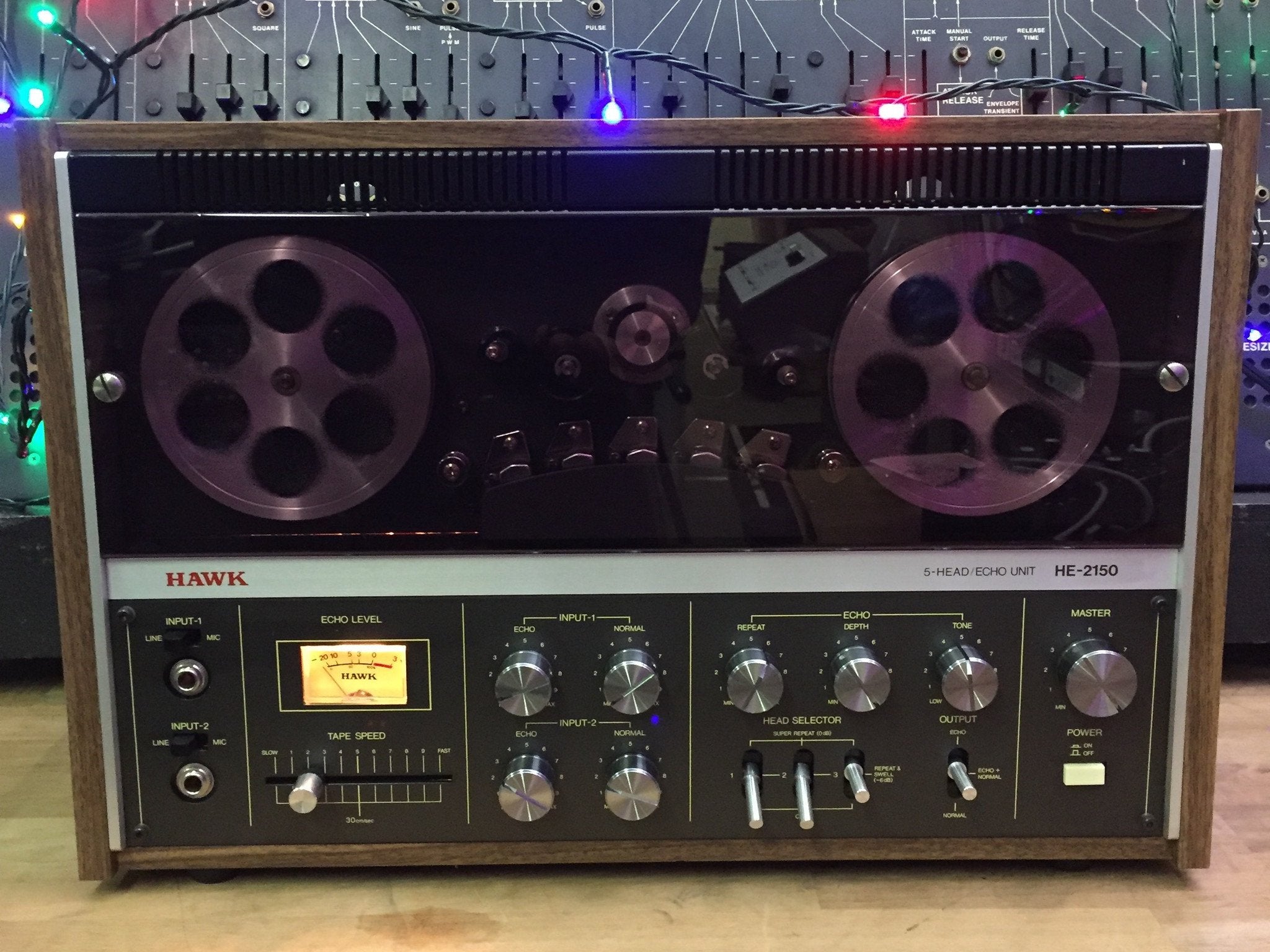 Hawk HE 2150 5-Head Echo Unit - Professional Audio Effects Processor for Live Performances & Studio Recording