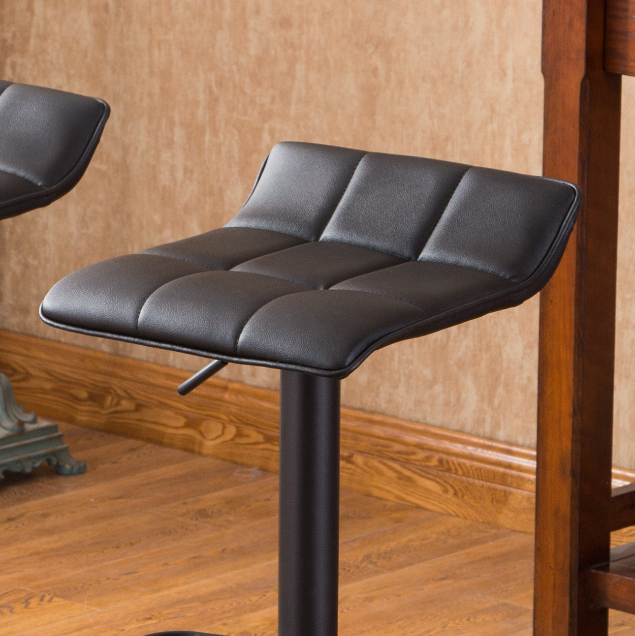 Roundhill Furniture Belham Swivel Adjustable Bar Stool Set of 2 - Black Bonded Leather Counter Height Stools for Kitchen Island, Breakfast Bar & Home Pub Decor