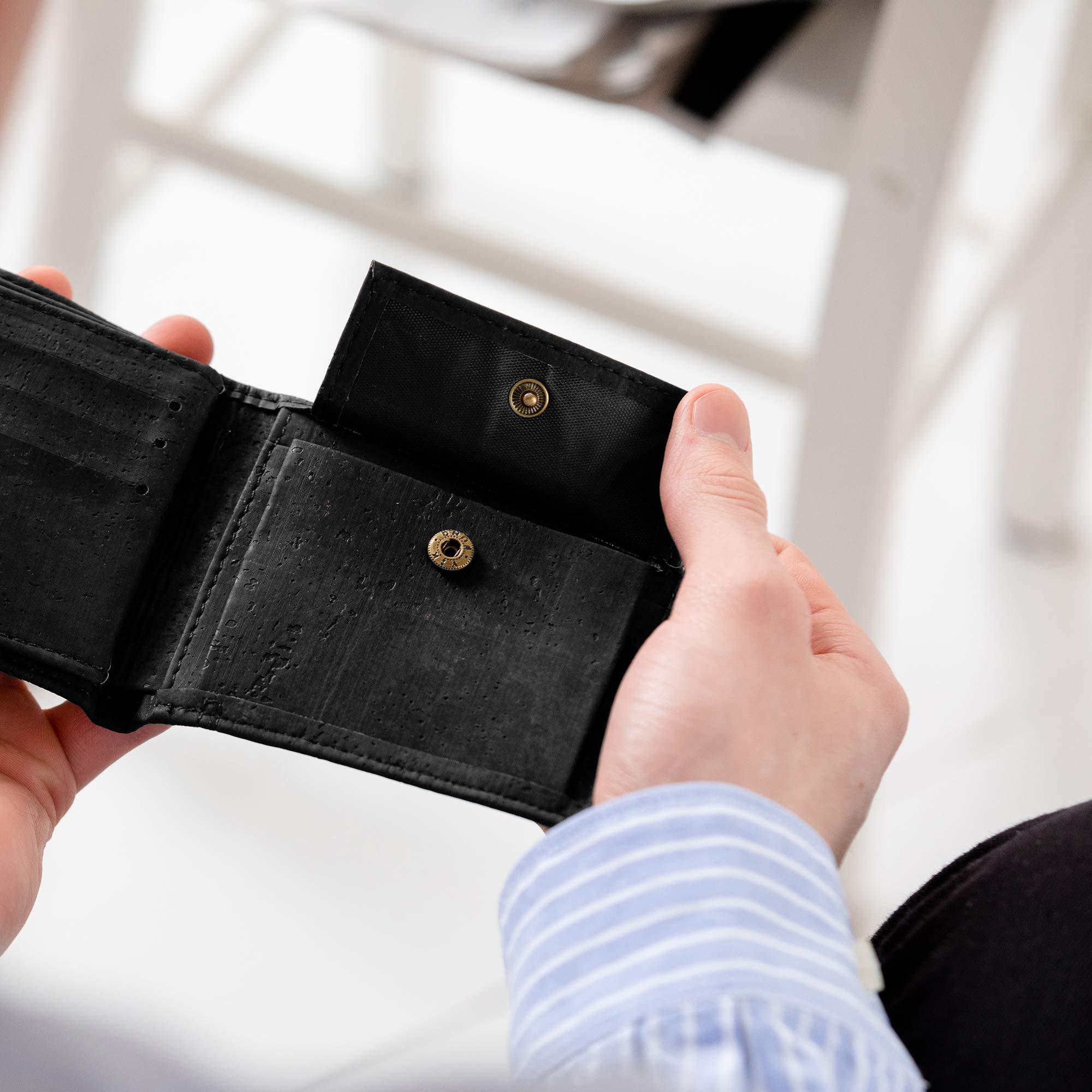 Personalized Engraved Vegan Cork Wallet for Men - Signature Luxury Design, Waterproof & Eco-Friendly with Coin Pocket - Perfect Birthday Gift, Father's Day Present, Travel & Everyday Use