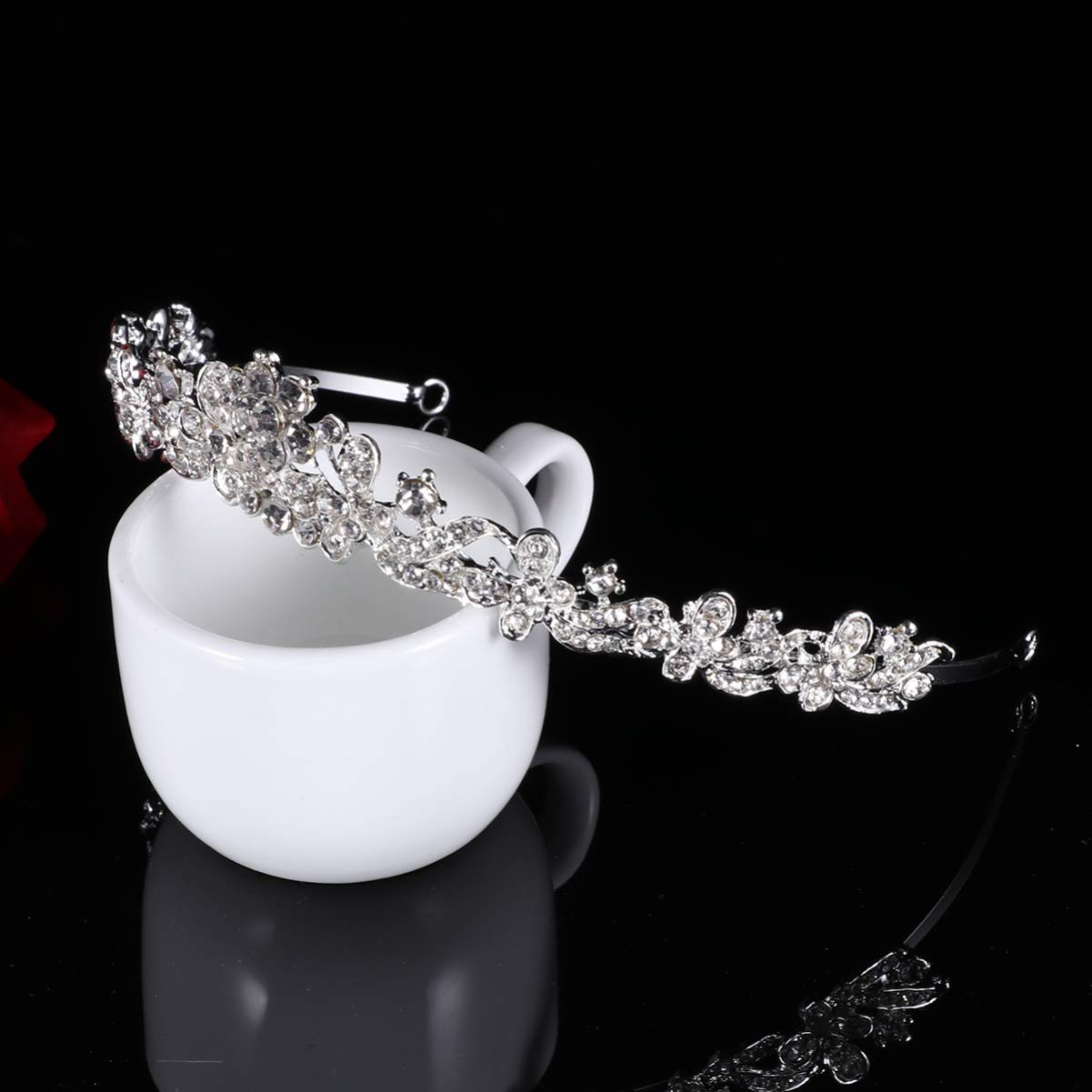 Sparkling Rhinestone Crystal Tiara Crown for Women - Elegant Wedding Headpiece, Bridal Party Accessories & Special Occasion Decor (Perfect for Weddings, Prom, Pageants & Formal Events)