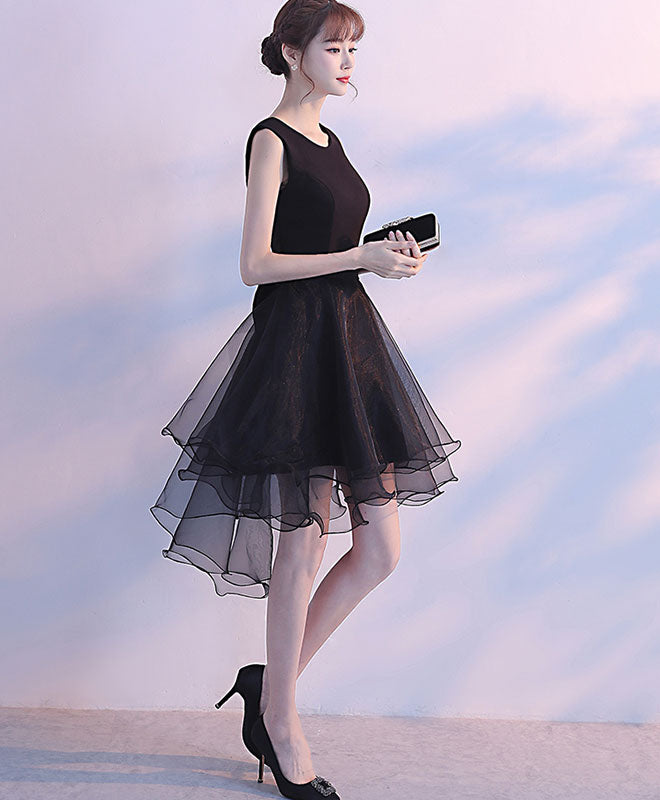 Elegant Black Tulle Short Prom Dress with Round Neck - Perfect for Homecoming, Parties & Special Occasions
