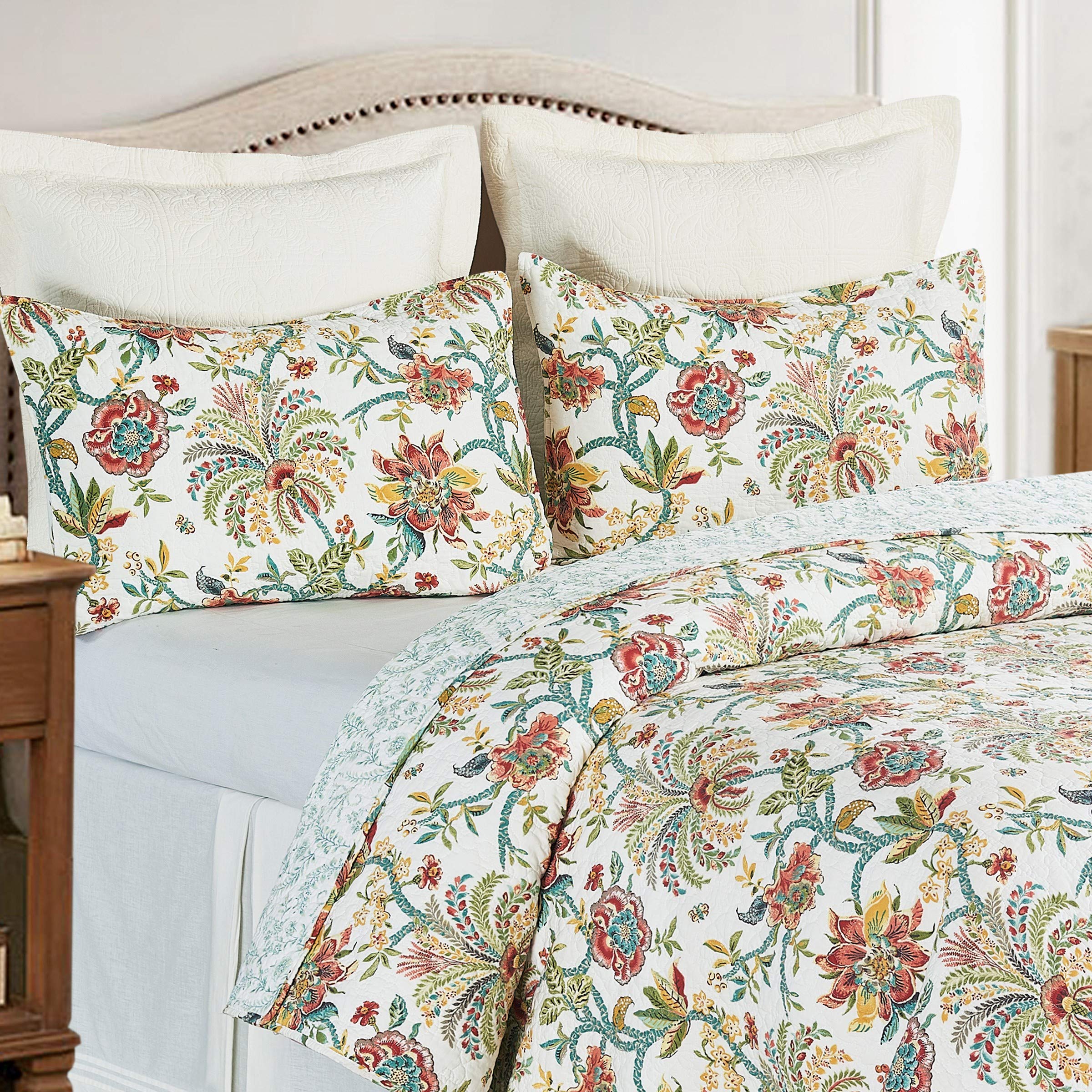 Reversible Colonial Williamsburg Braganza Floral Quilt Set - Full/Queen Size, 3-Piece, Red Blue Yellow Jacobean Cotton Bedding | Machine Washable | Perfect for Guest Rooms, Master Bedrooms & Farmhouse Decor