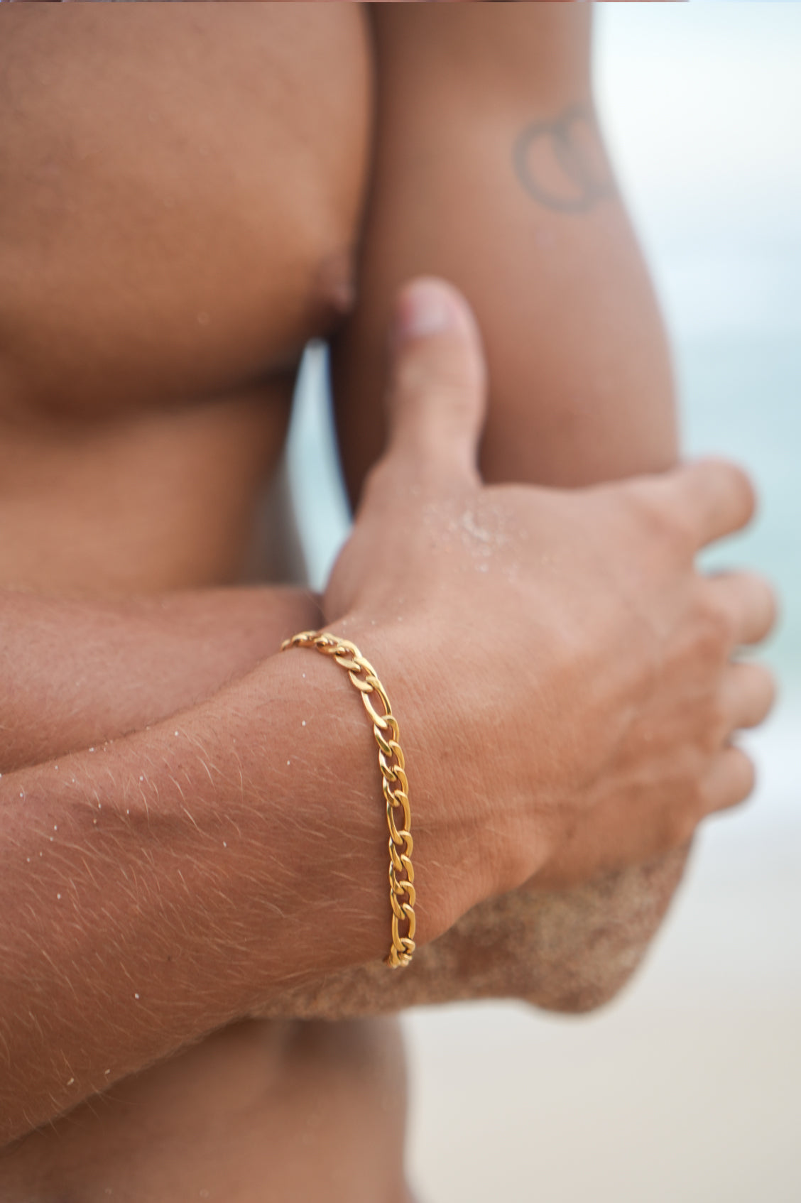 Stylish Men's Figaro Chain Bracelet - 14K Gold Plated Stainless Steel Link Bracelet for Men - Perfect for Casual Wear, Gifts & Special Occasions