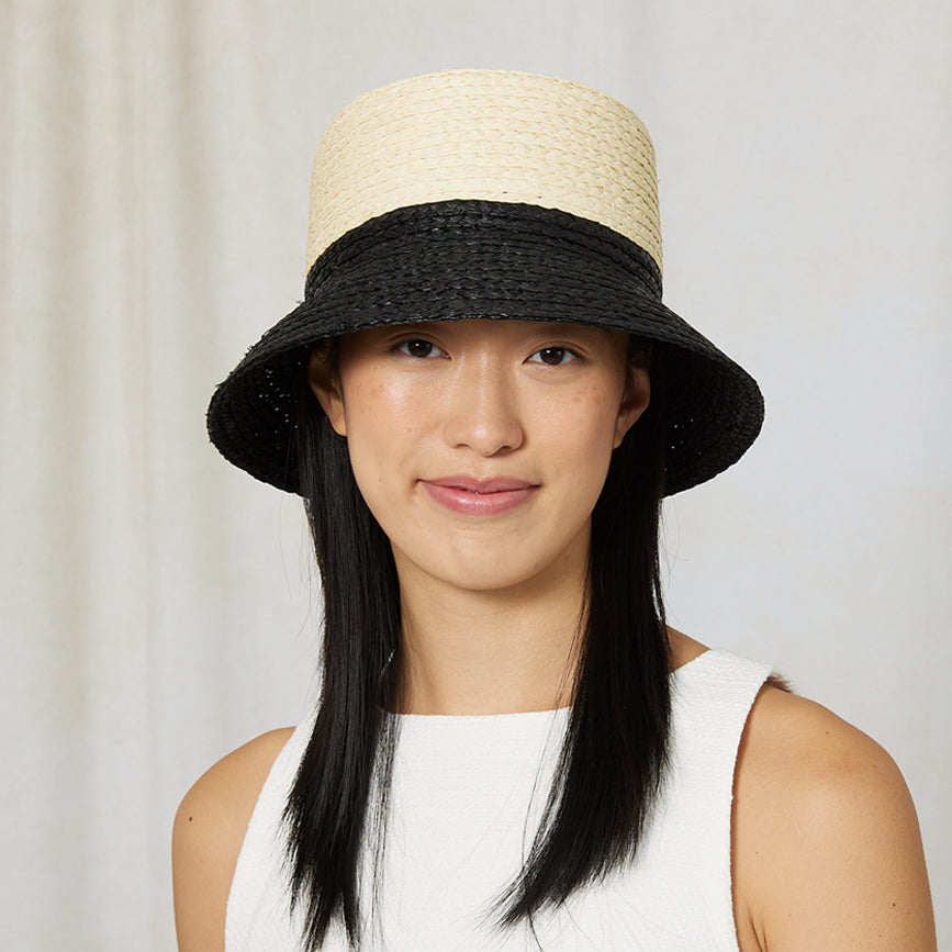Jonah in Ivory/Black - Stylish and Comfortable for Everyday Wear, Perfect for Casual Outings and Office Use