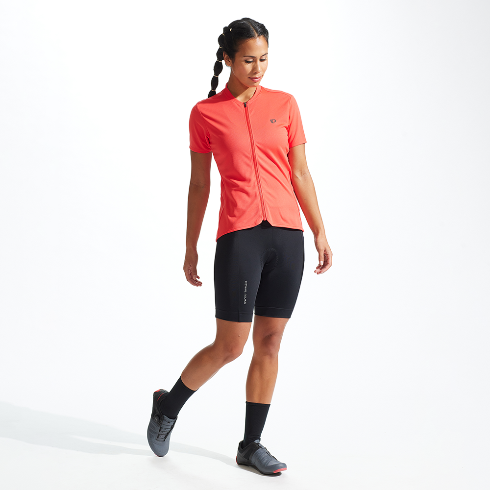 Best Women's Quick-Dry Hiking Shorts for Outdoor Adventures - Lightweight & Breathable Activewear for Running, Camping, and Travel