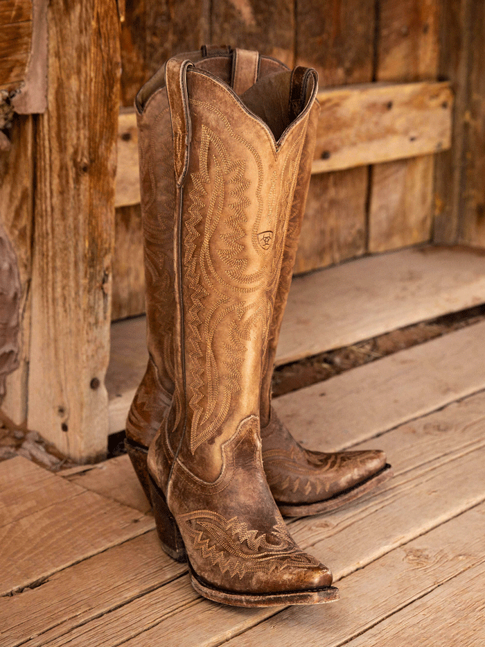 Ariat Women's Casanova Western Boot - Naturally Distressed Brown Leather Cowboy Boots for Riding, Country Fashion & Outdoor Activities