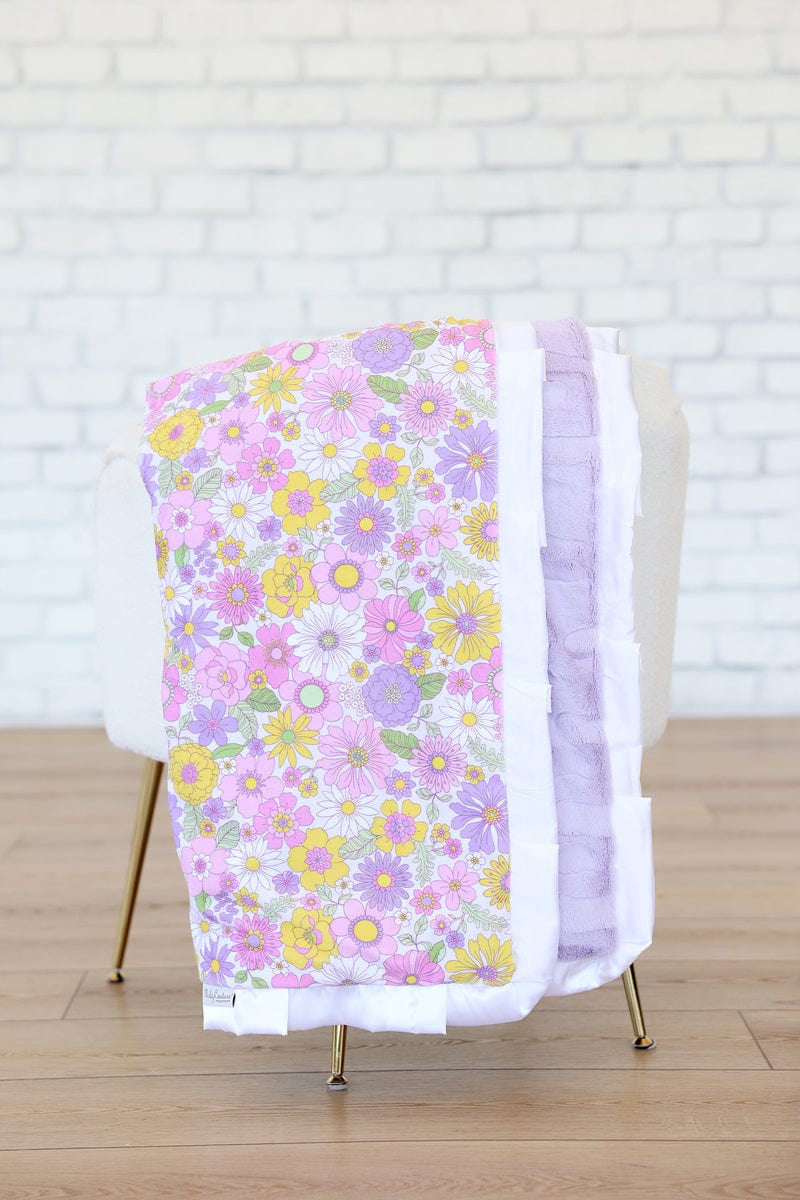 Boho Flower Lilac Blanket - Soft & Cozy Floral Throw for Bed, Couch, and Outdoor Picnics - Perfect for Home Decor, Gifts, and Relaxation