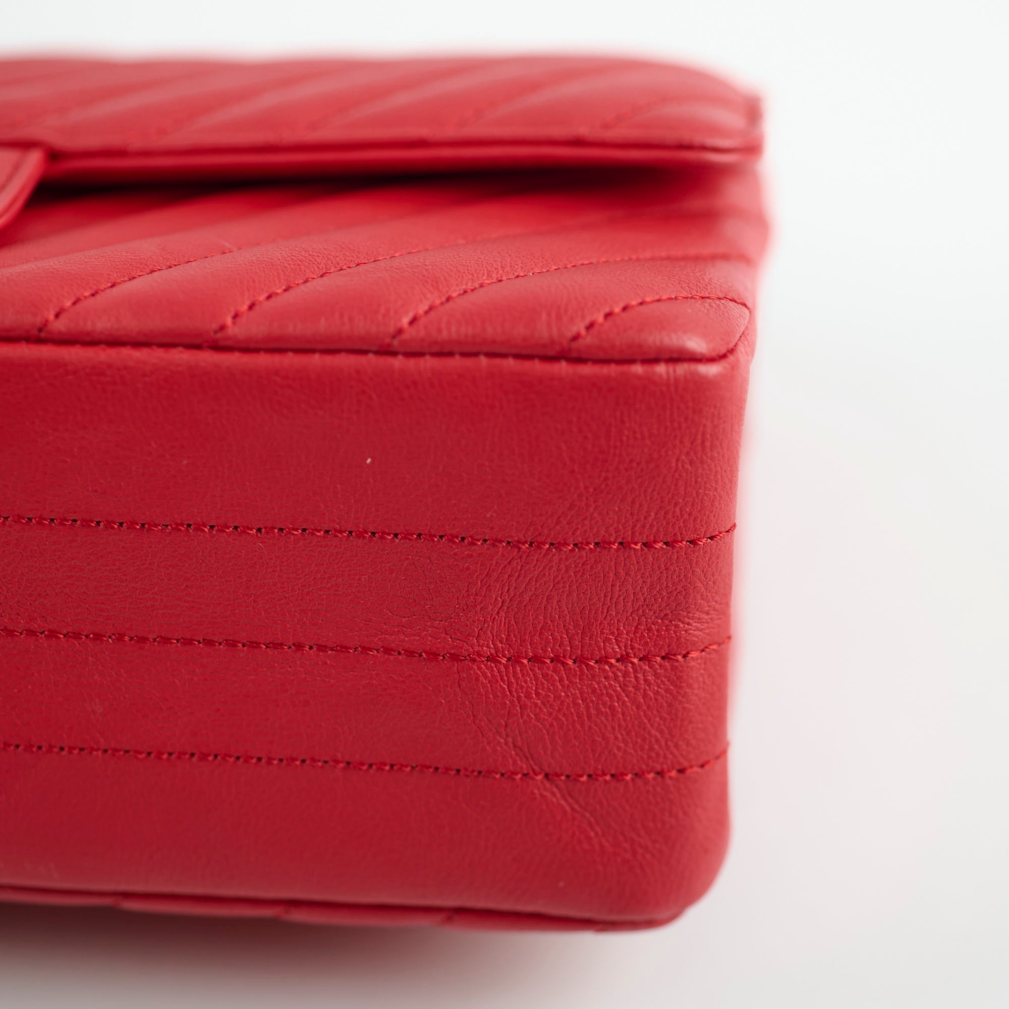 Chanel Reissue 226 Flap Bag in Red Calfskin Leather - Classic 27 Series Handbag for Women | Perfect for Date Night, Office & Special Occasions