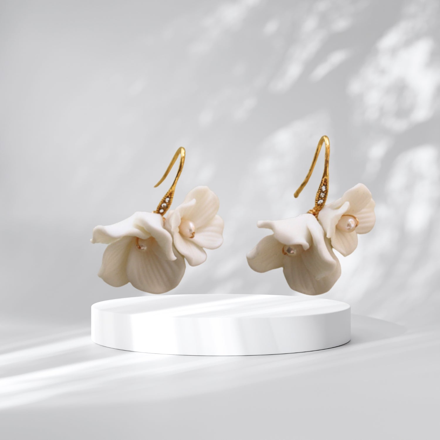 Boho Rose Petal Dangle Earrings - Long Drop Floral Statement Earrings for Women - Exaggerated Flower Tassel Jewelry for Party, Wedding & Boho Fashion