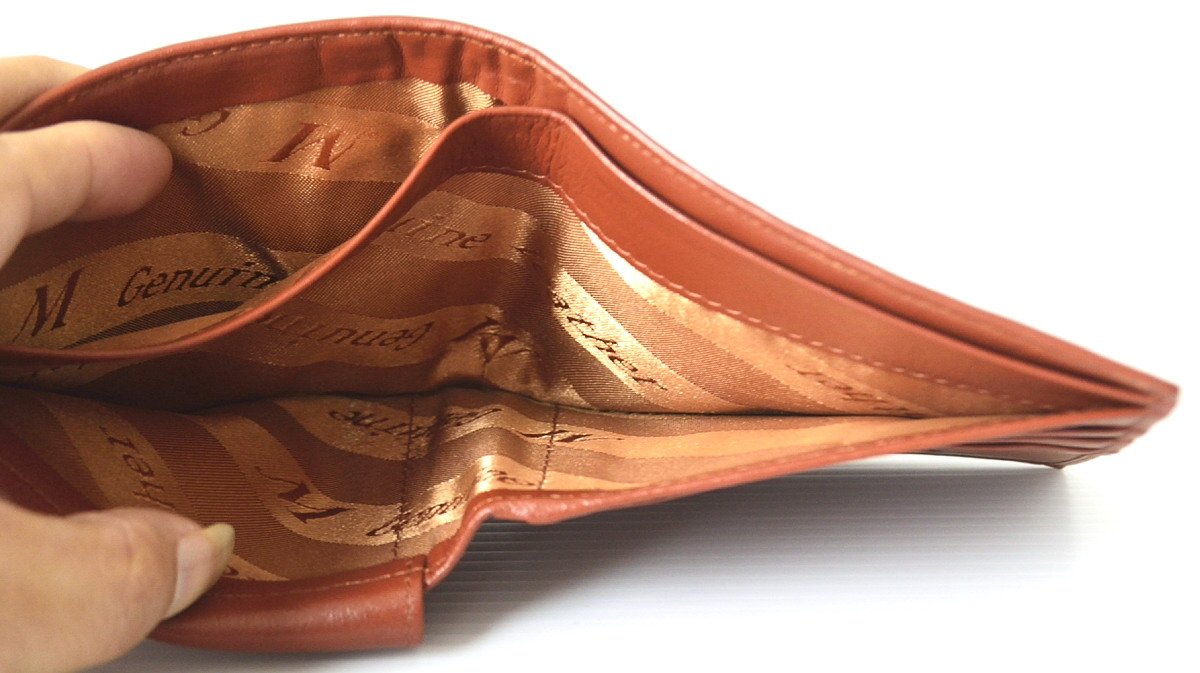 Premium Men's Bifold Crocodile Leather Wallet - Genuine Tan Crocodile Tail Skin - Perfect for Everyday Carry & Business Use
