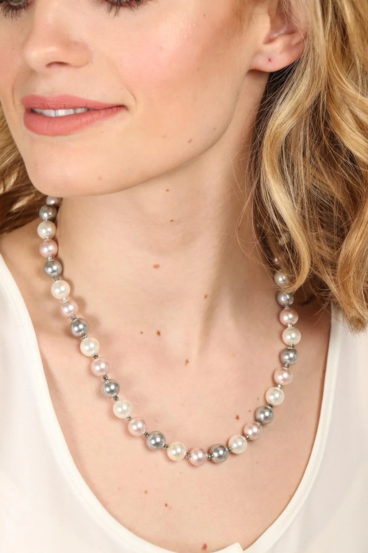 Elegant Multi-Colored Pearl Collar Necklace for Women - Perfect for Weddings, Parties & Special Occasions