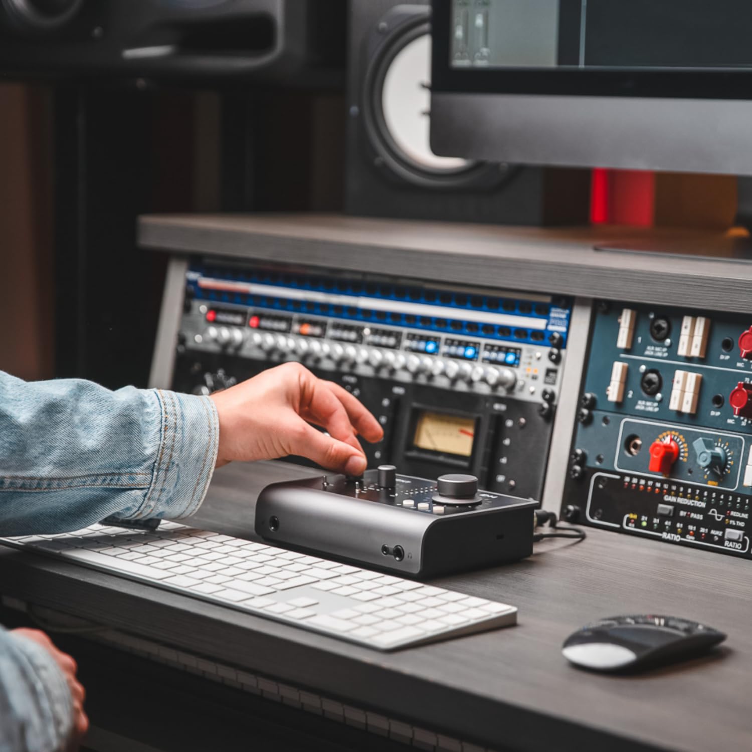 Audient iD14 MKII USB Audio Interface - 2 Class-A Mic Preamps, USB-C Connectivity, Monitor Mix Control & Dual Headphone Outputs for Home Studio Recording, Podcasting & Music Production (Black)