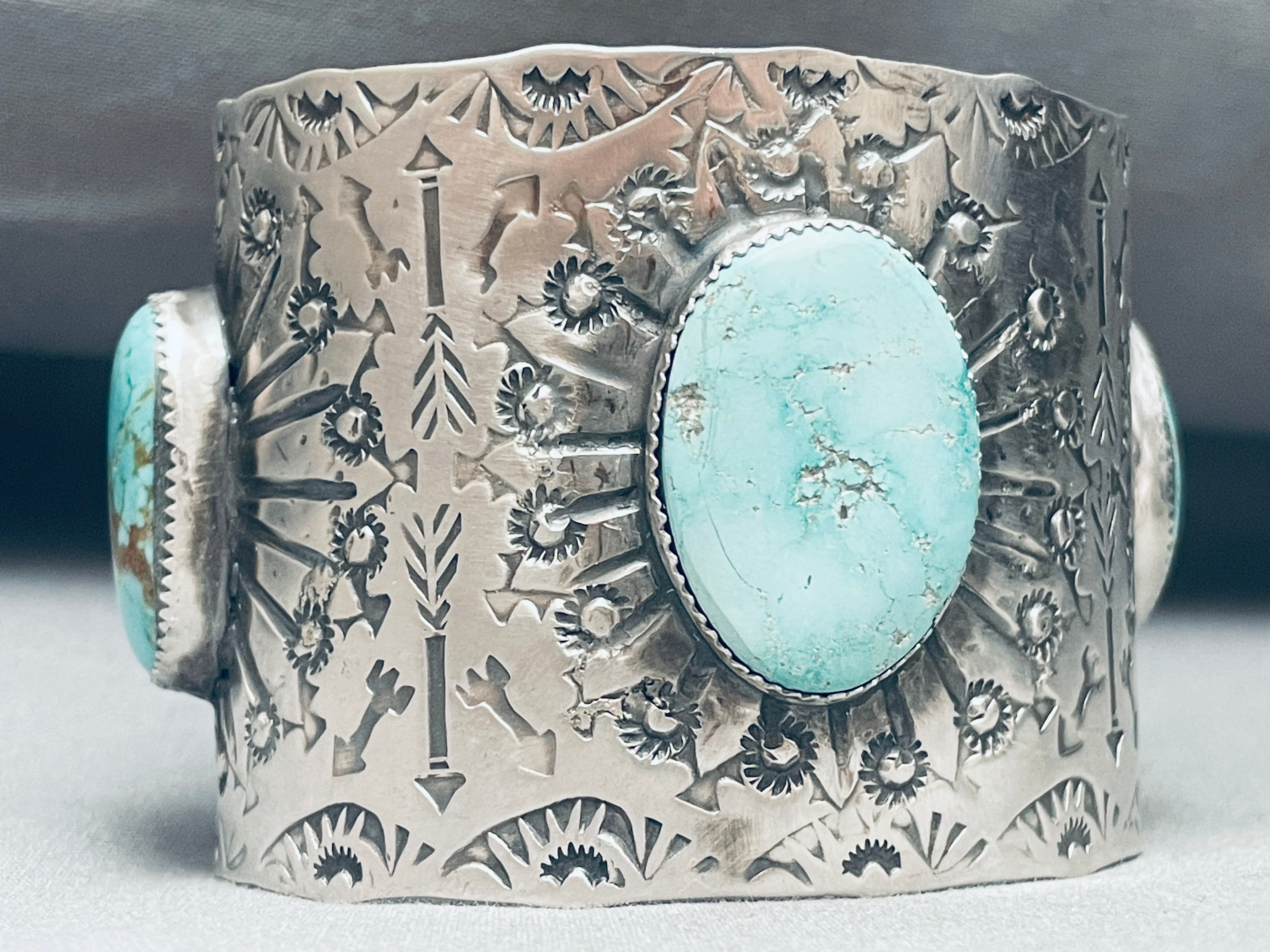 121 Grams Genuine Native American Navajo Turquoise Sterling Silver Cuff Bracelet - Handcrafted Jewelry for Women, Boho Chic Accessory, Gift for Her, Perfect for Weddings & Special Occasions