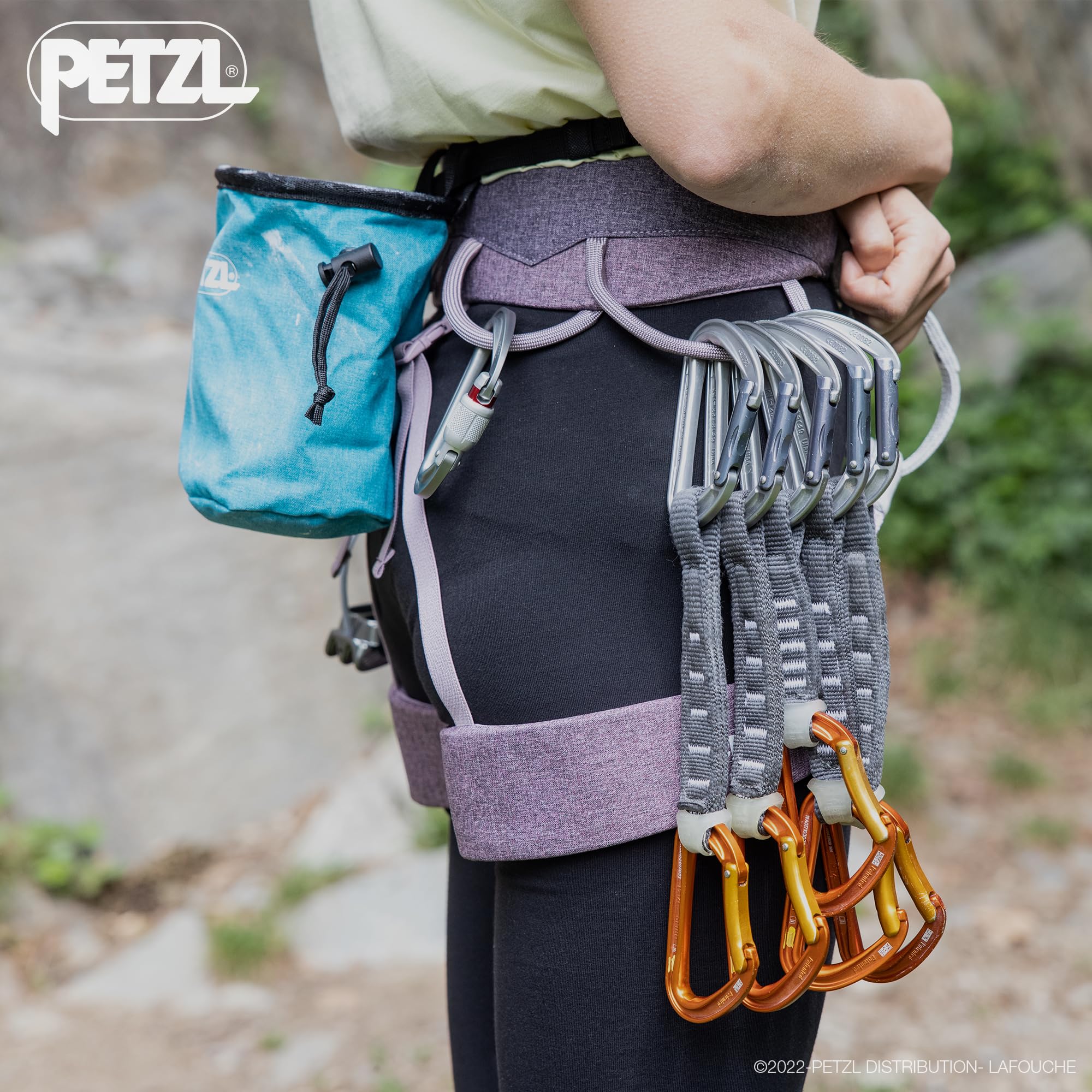 Petzl BANDI Chalk Bag for Rock Climbing, Bouldering & Gym Training - Lightweight & Durable Chalk Holder for Climbers - Perfect for Indoor & Outdoor Climbing Adventures