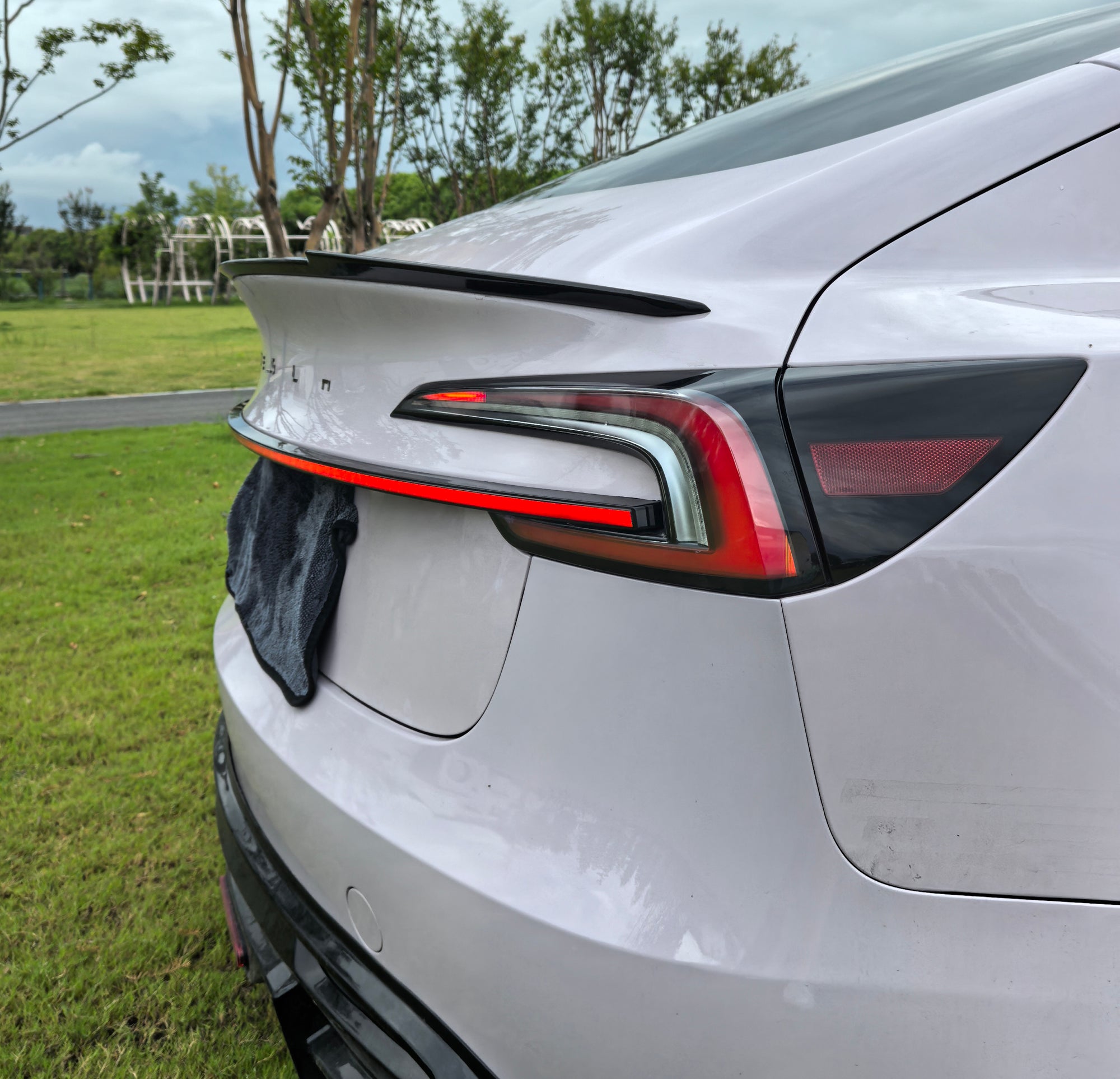 24+ Tesla Model 3 Full Width LED Knight Rider Tailgate Strip Tail Light Bar - Upgrade Your Car's Style & Visibility for Night Driving & Custom Looks