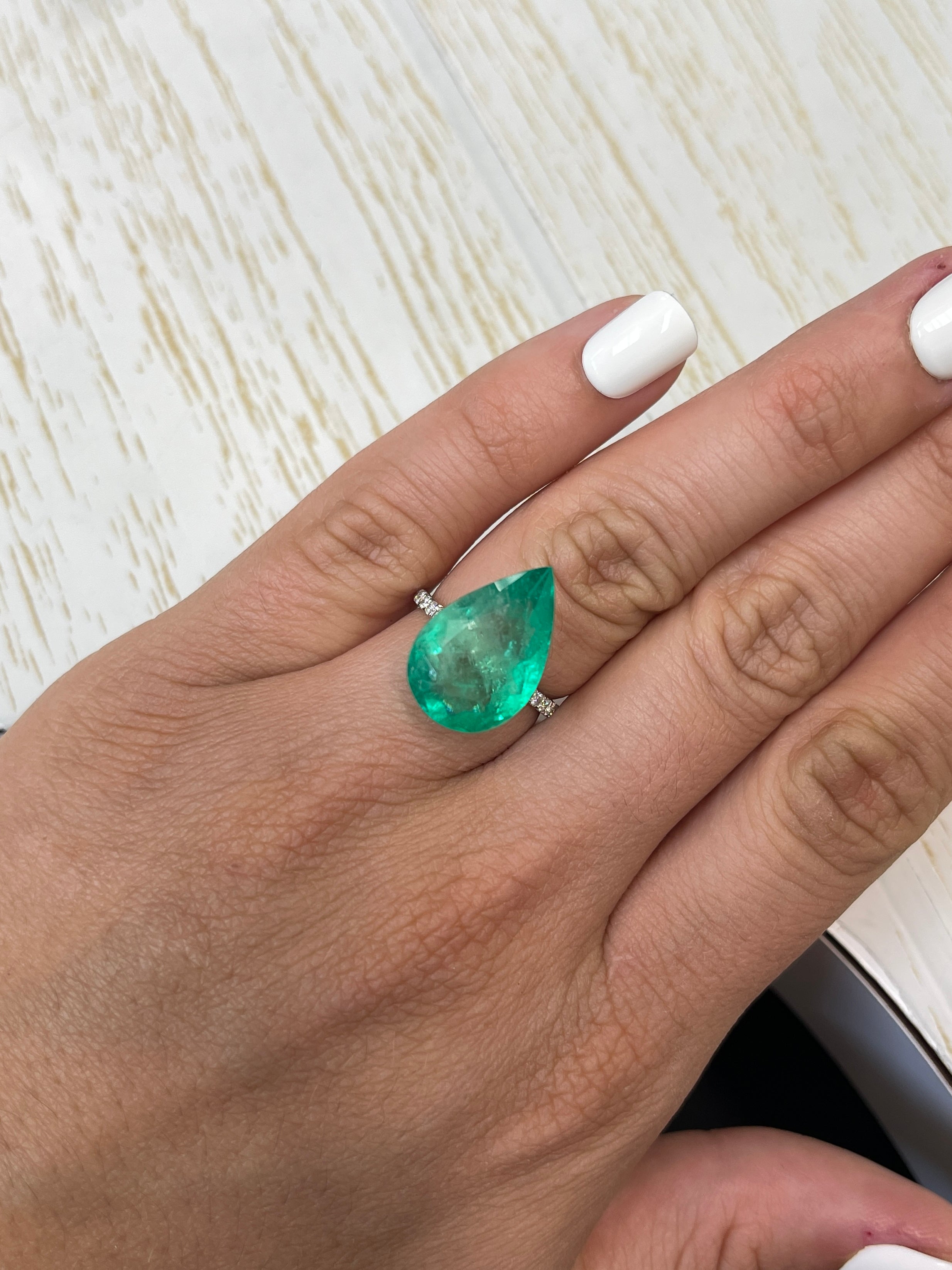 10.05 Carat Natural Colombian Emerald Pear Cut Loose Gemstone - 20x13mm Vivid Green for Jewelry Making & Engagement Rings