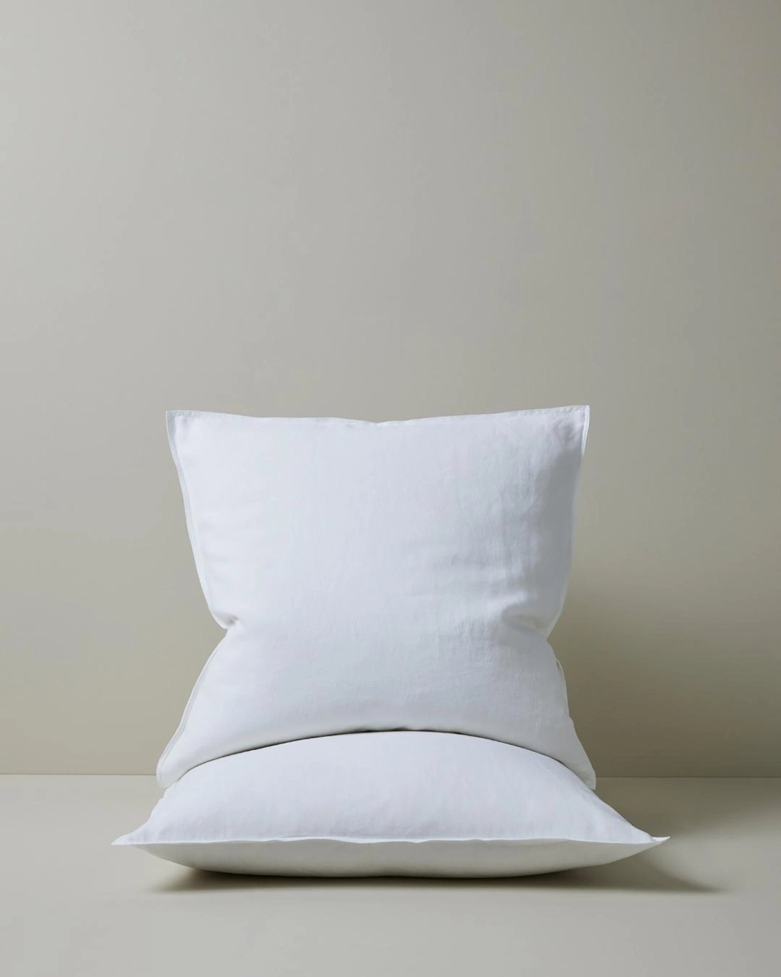Premium Ravello Pillowcase Set - 100% Cotton White Bedding - Soft & Breathable for Side Sleepers - Perfect for Guest Rooms, Hotels & Home Decor