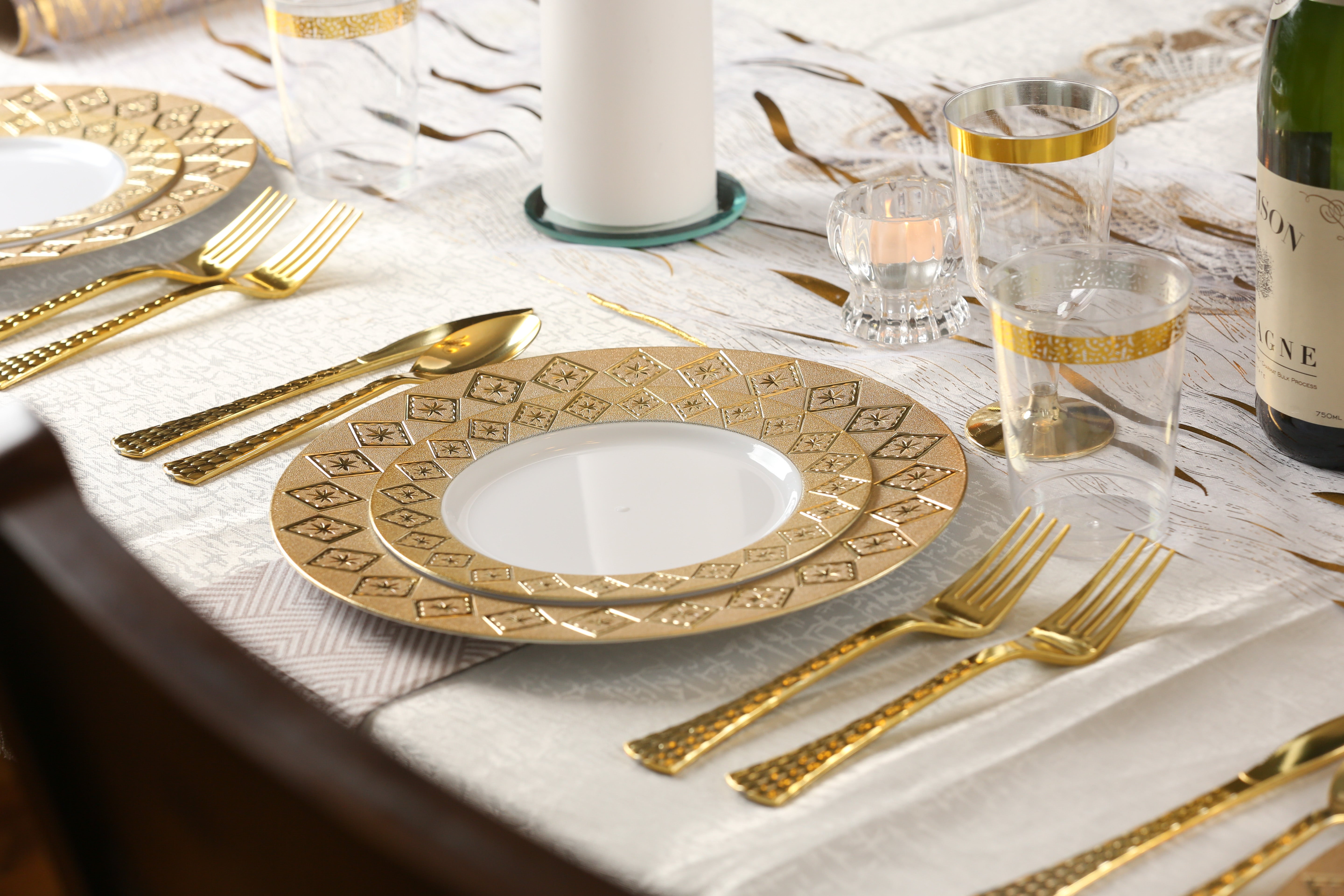 White and Gold Plastic Party Bundle - Elegant Imperial Theme for Birthday, Wedding & Celebration Decorations