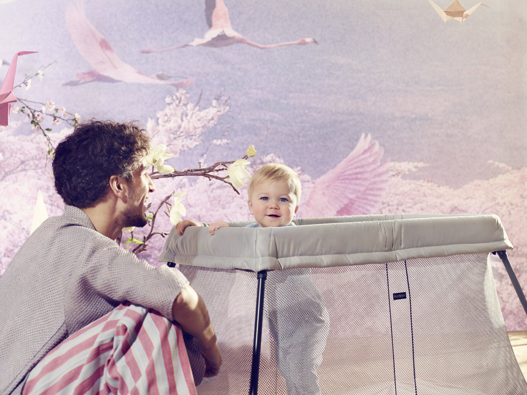 BabyBjörn Travel Crib Light - Portable Folding Baby Bed with Breathable Mesh, Silver (One Size) - Perfect for Travel, Home & Outdoor Use
