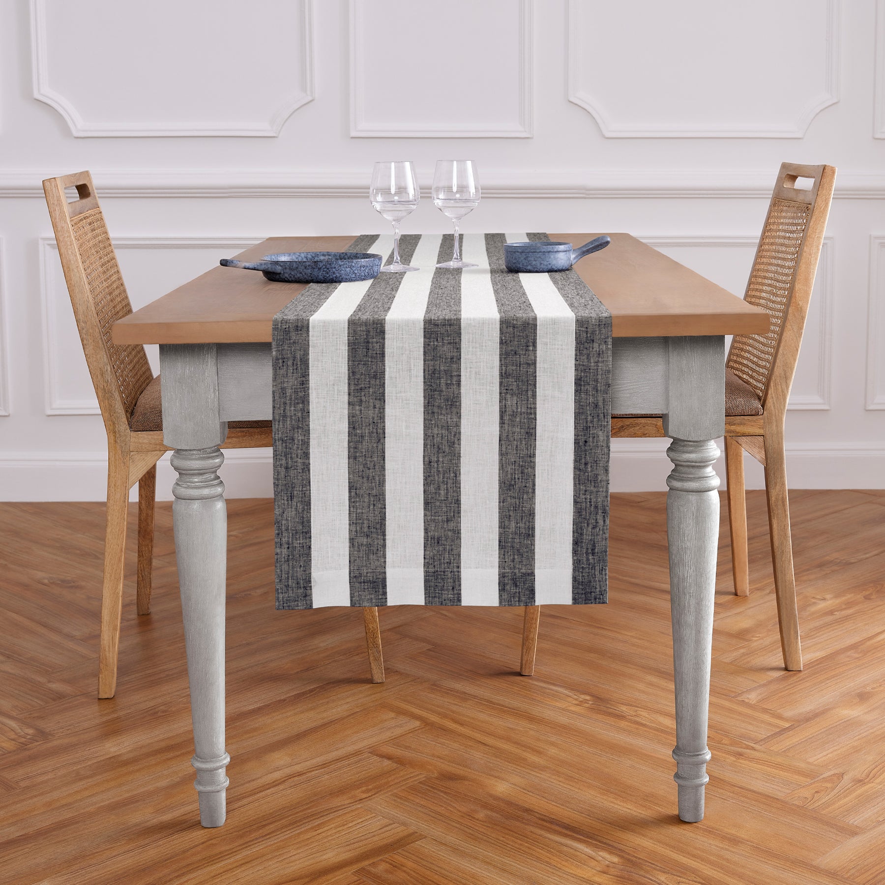Stylish Cabana Stripe Table Runner - 18 Inch Wide Cotton Decorative Dining Table Cover for Summer Parties & Outdoor Events