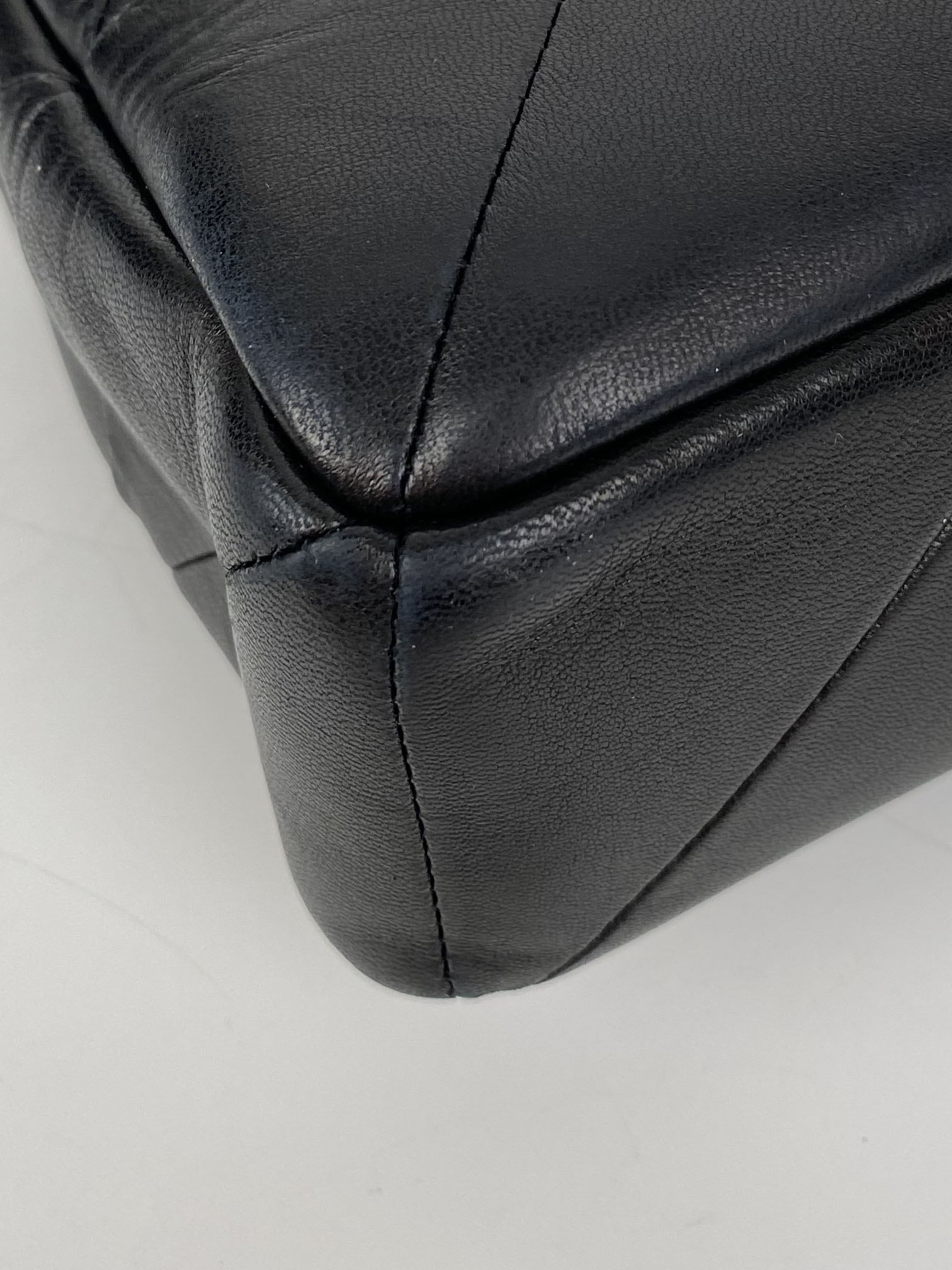 Saint Laurent Medium Black Jamie Bag - Luxury Leather Crossbody Purse for Women | Perfect for Evening Out, Party & Date Night