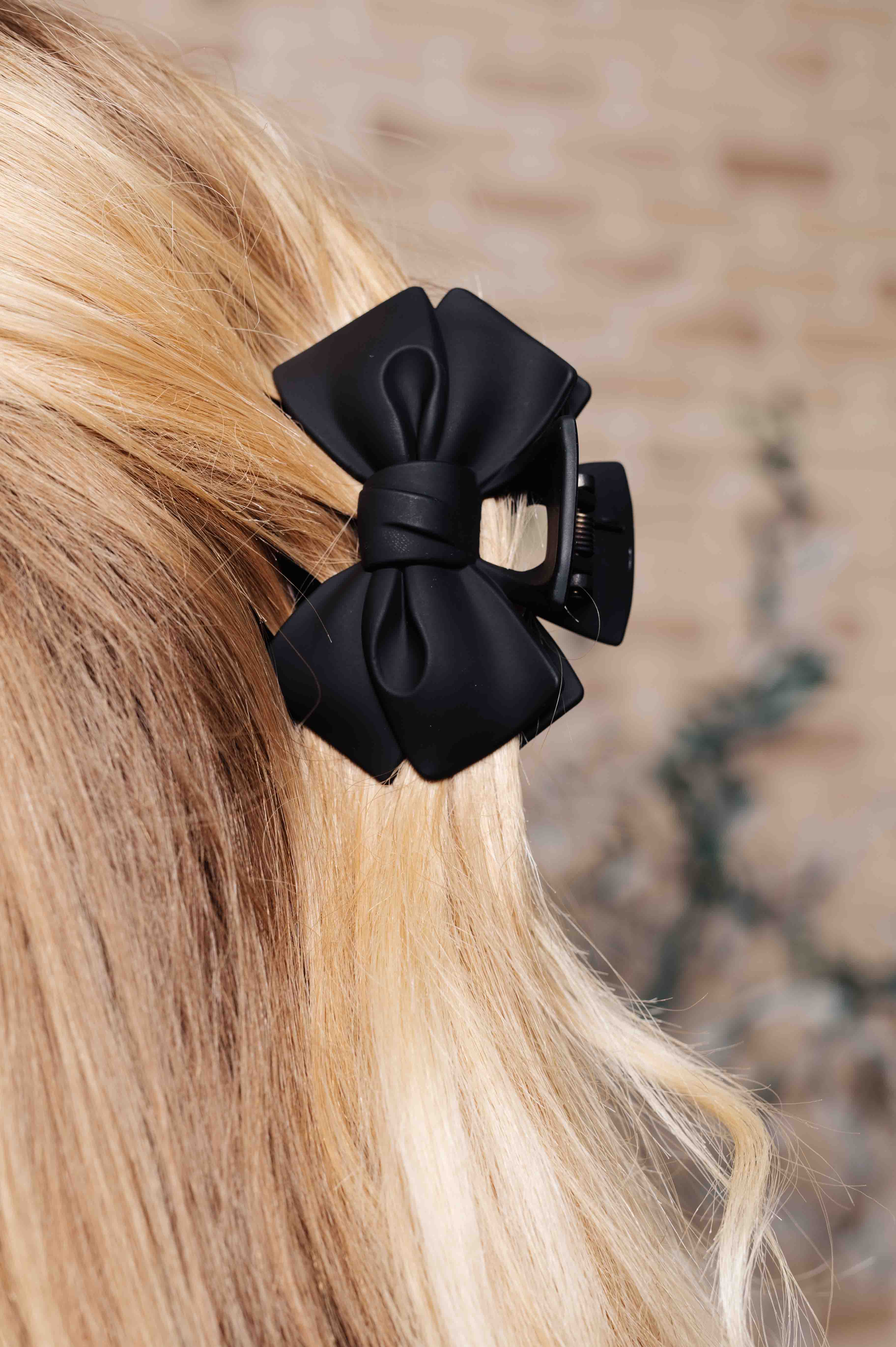 Matte Black Classic Bow Claw Hair Clip - Elegant Hair Accessory for Women & Girls (Perfect for Parties, Weddings & Everyday Styling)