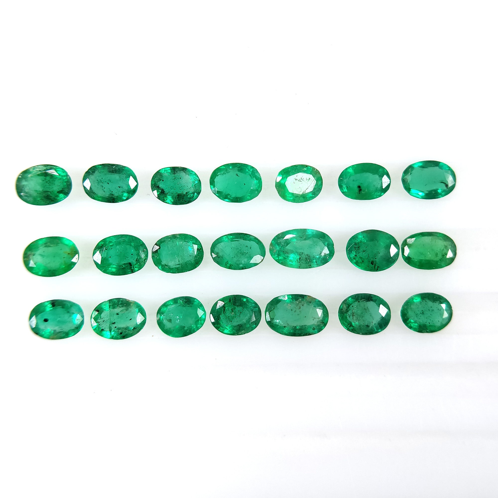 Natural Untreated Green Emerald Gemstone - 3.73cts Oval Cut (4x3mm & 5x3mm) 21pcs | Unheated Colombian Emerald for Jewelry Making, Engagement Rings & Luxury Gifts