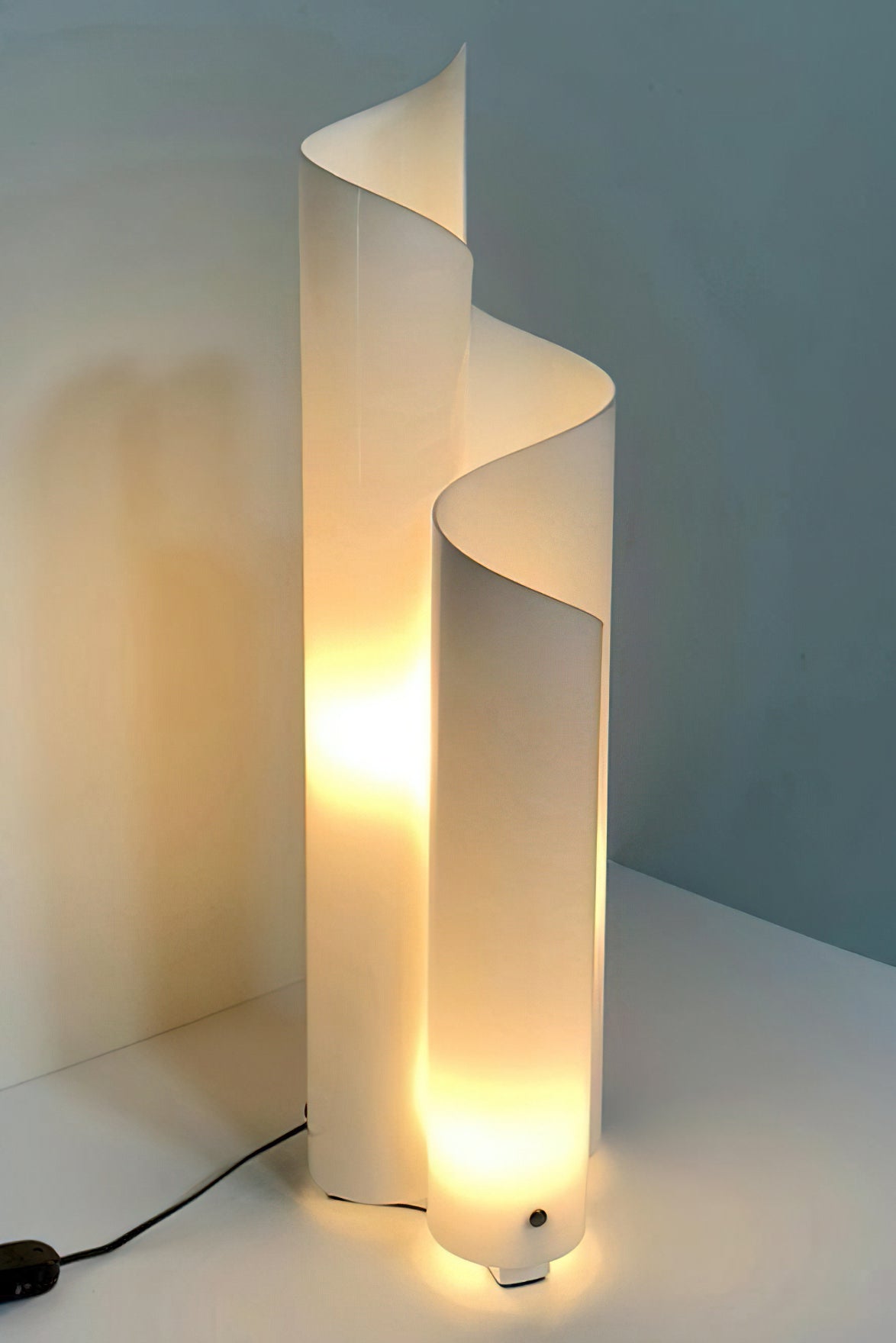 Flow Arc Mera Table Lamp - Modern LED Desk Light with Adjustable Brightness for Bedroom, Office & Reading | Dimmable Nightstand Lamp for Home Decor & Workspace Lighting
