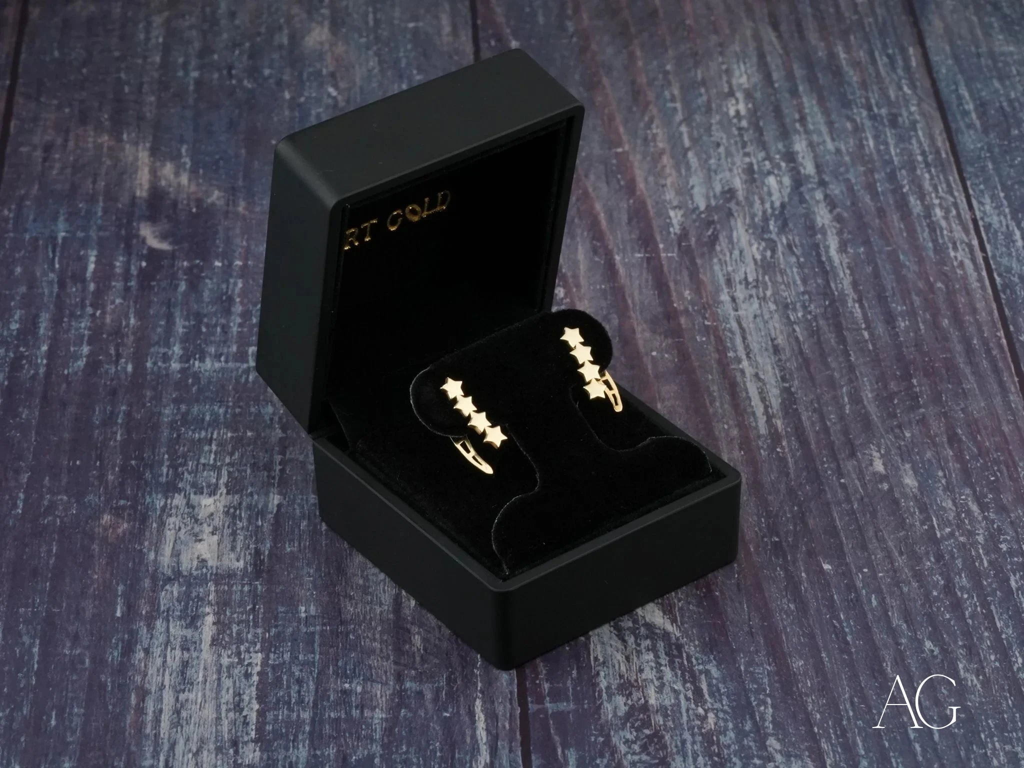 4 Stars Ear Climber Earrings for Women - Trendy Cartilage Hoop Earrings for Helix, Tragus & Lobe Piercing - Perfect for Parties, Weddings & Everyday Wear