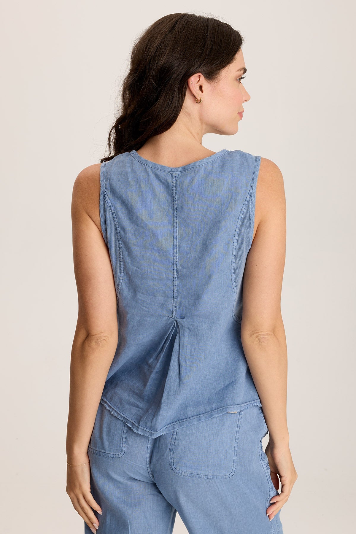 Estine Linen V Neck Tank Top for Women - Breathable Summer Casual Sleeveless Blouse - Perfect for Beach, Vacation & Everyday Wear