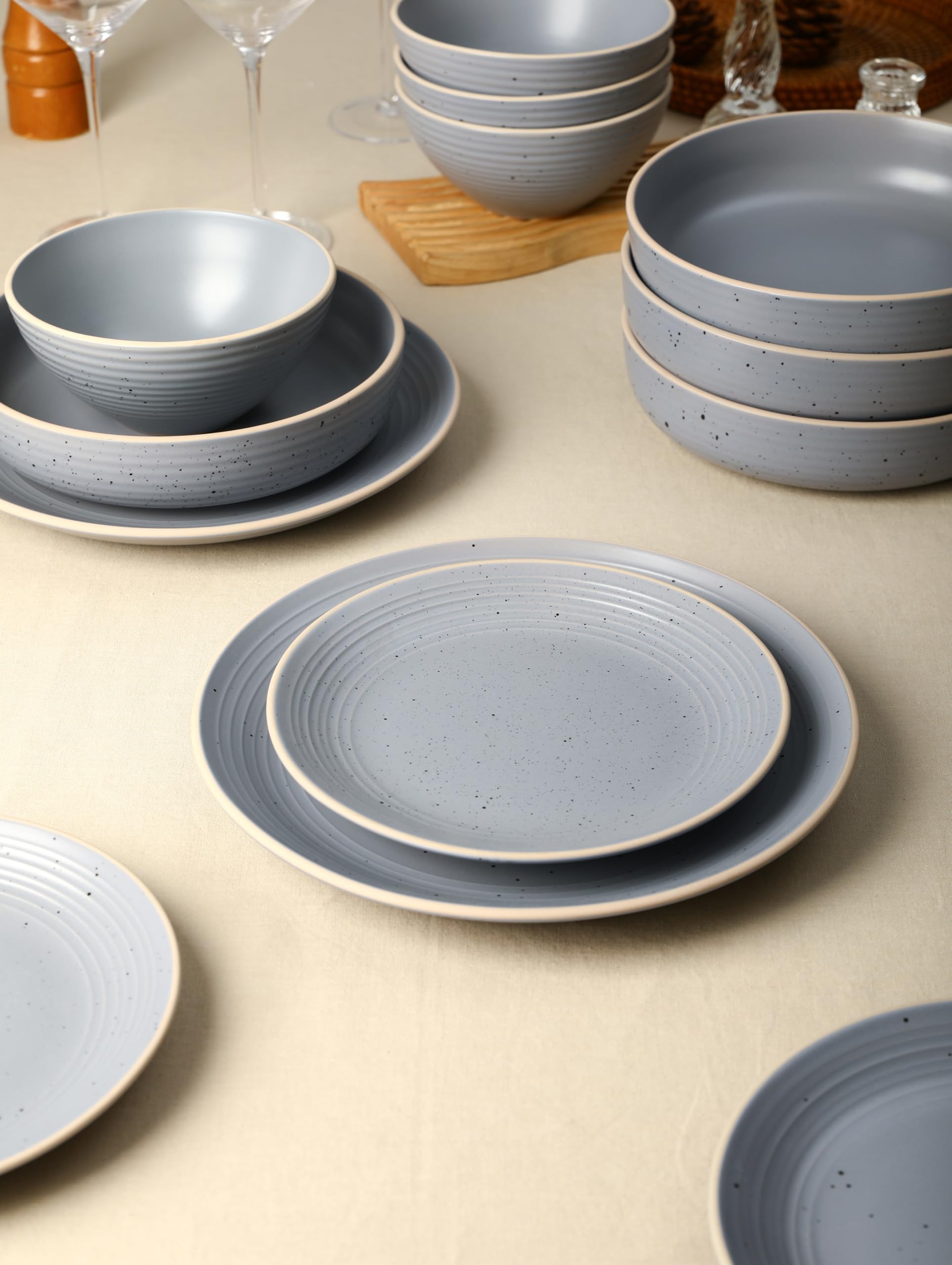 Lauren Modern Stoneware 32-Piece Round Dinnerware Set - 8-Person Plates & Bowls in Light Gray | Durable Stoneware Dishes for Everyday Dining & Entertaining