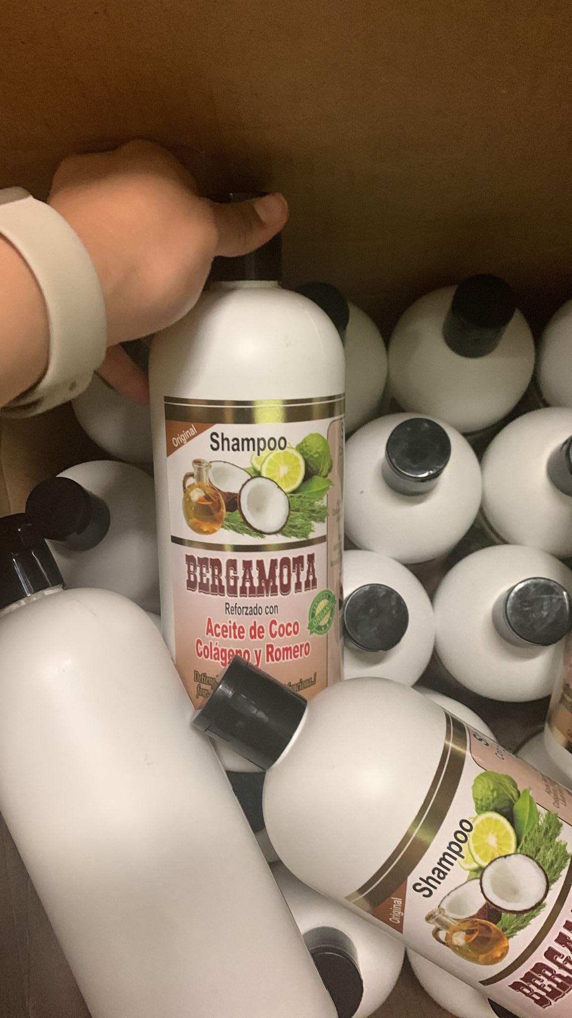 Bergamot Shampoo with Coconut Oil, Collagen & Rosemary - 32 Fl Oz (Pack of 1) - Deep Cleansing & Hair Growth for Dry, Damaged Hair - Perfect for Daily Use & Scalp Care