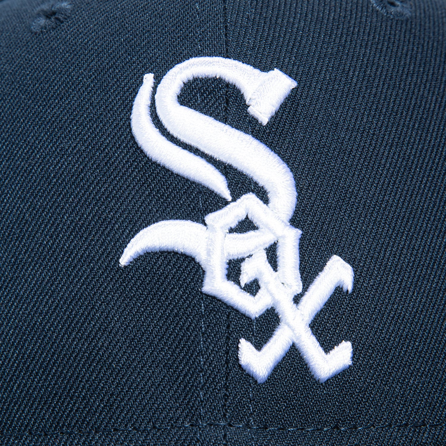 New Era 59Fifty MLB Chicago White Sox Snapback Hat - Navy, Black & White Colors - Perfect for Baseball Games, Streetwear & Sports Fans