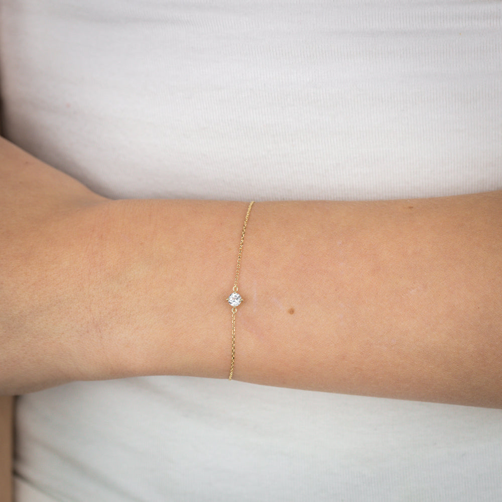 0.30 Carat White Topaz Adjustable Bracelet 17cm in 9ct Yellow Gold - Elegant Jewelry for Women, Perfect for Weddings, Parties & Gifts