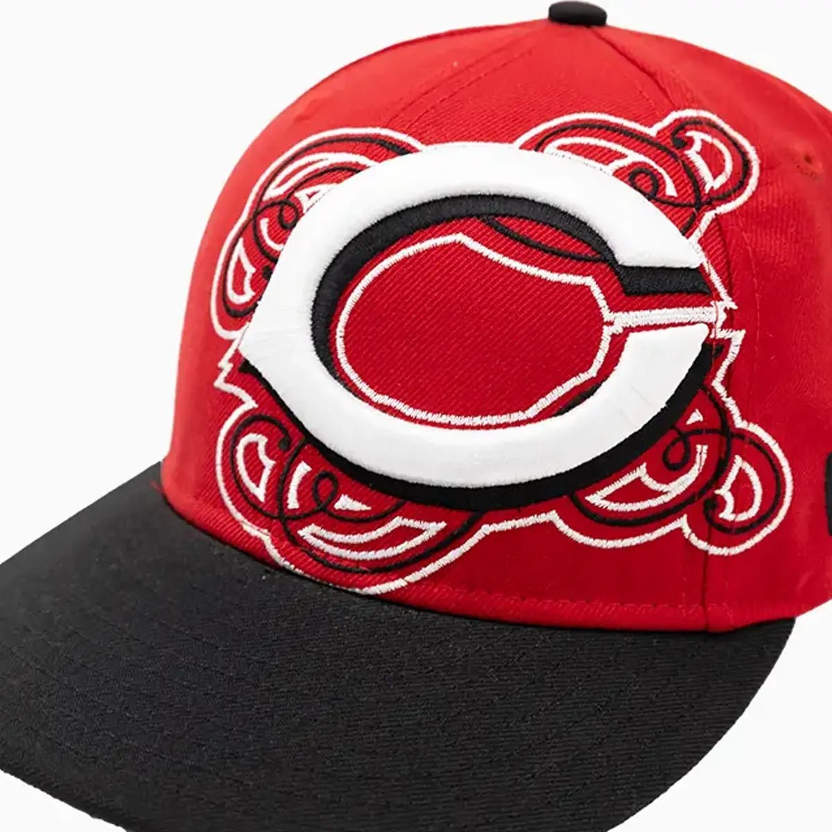 Official Cincinnati Reds MLB 59FIFTY Fitted Baseball Cap - Adjustable Snapback Hat for Men & Women - Perfect for Games, Sports & Casual Wear