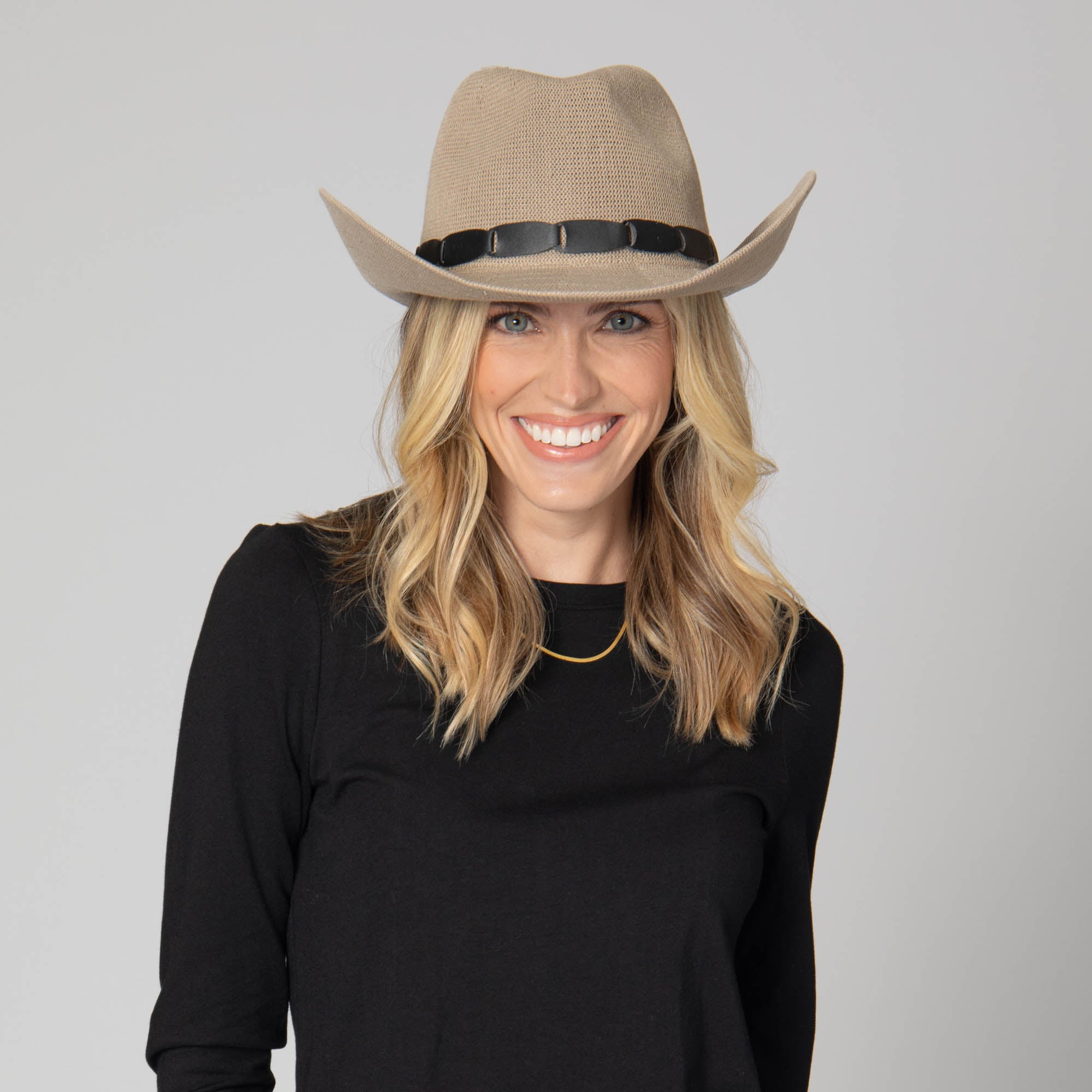 Norma Pinch Crown Cowboy Hat with Faux Leather Linked Band - Western Style Hat for Men & Women, Perfect for Rodeo, Country Music Festivals and Outdoor Adventures