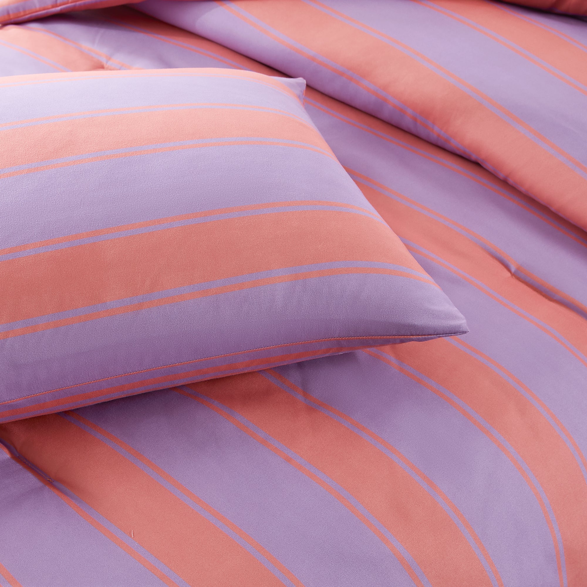 Gale Cabana Stripe Comforter Set - Queen Size Bedding, Soft & Breathable Cotton, Coastal Beach Style - Perfect for Guest Rooms, Vacation Homes & Summer Bedroom Decor