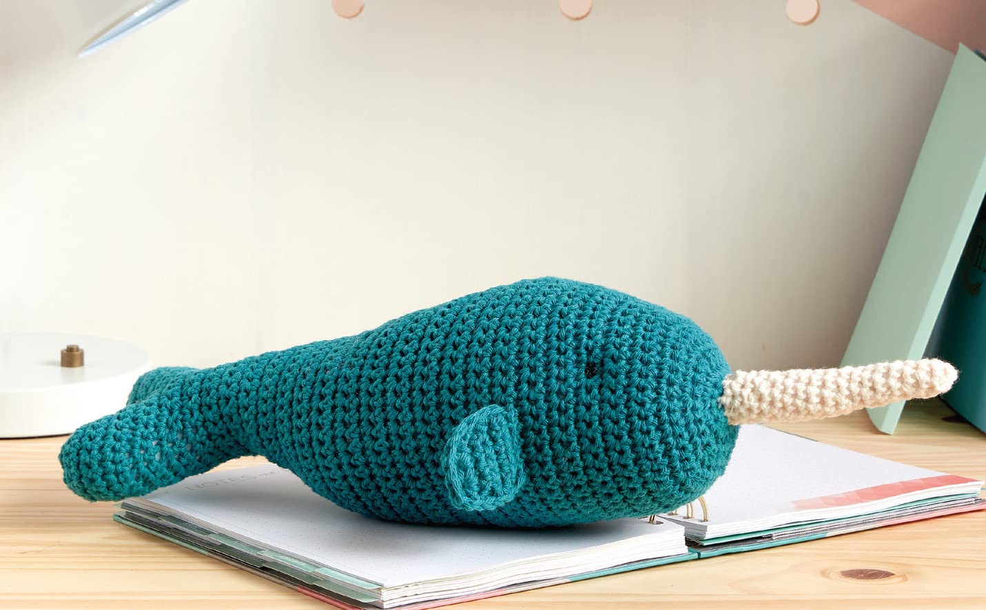 Amigurumi Friends: 20+ Easy Crochet Toy Patterns for Beginners - DIY Handmade Stuffed Animals for Kids, Home Decor & Gift Ideas
